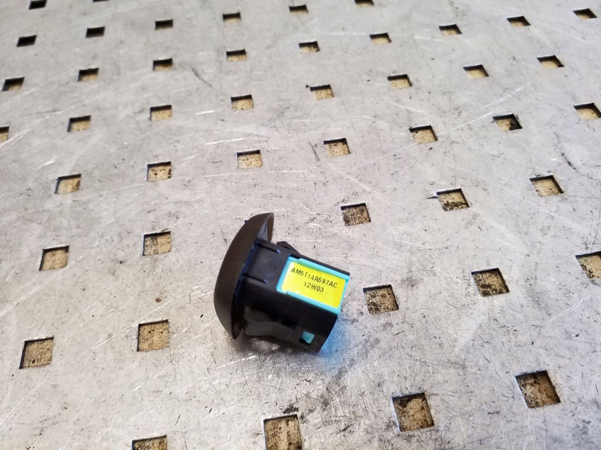 Sensor de Sol Dianteiro Ford Escape III AM5T14A597AC image 3