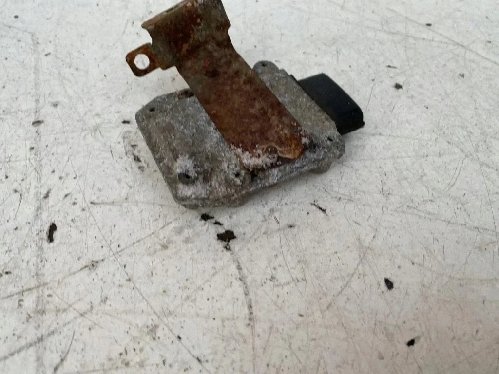 Module d'allumage Toyota Carina E 8962130010 image 4