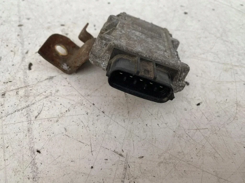 Module d'allumage Toyota Carina E 8962130010 image 8