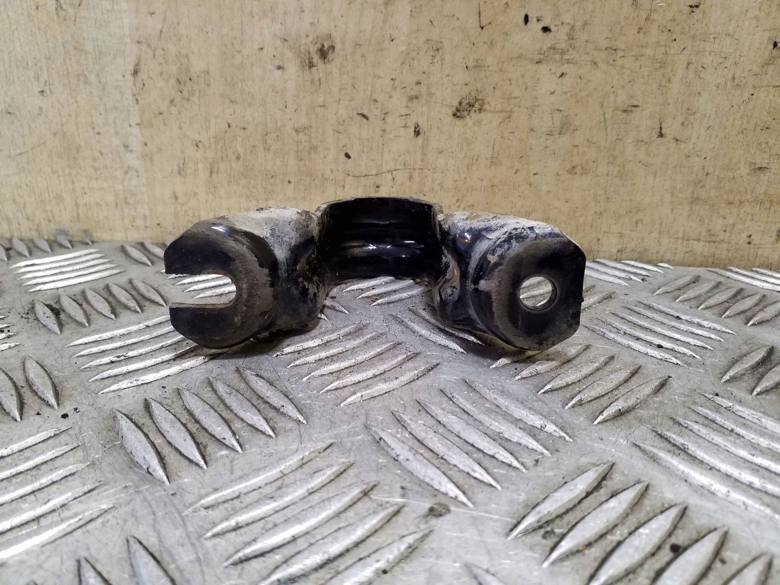 Nissan X-Trail T31 Stabilisatorfäste Fram VAL156720 image 3