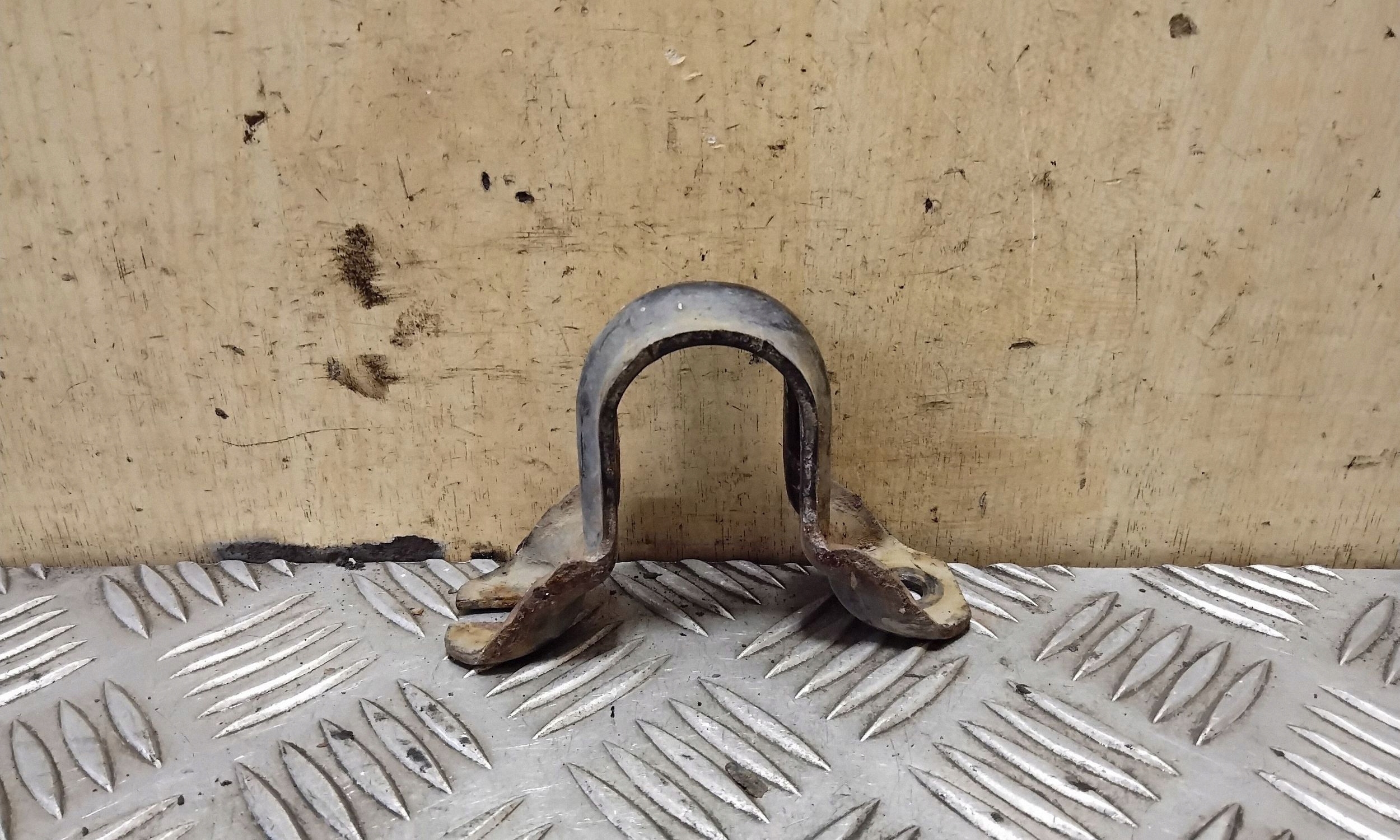 Nissan X-Trail T31 Stabilisator-Halterung vorne OEM image 3