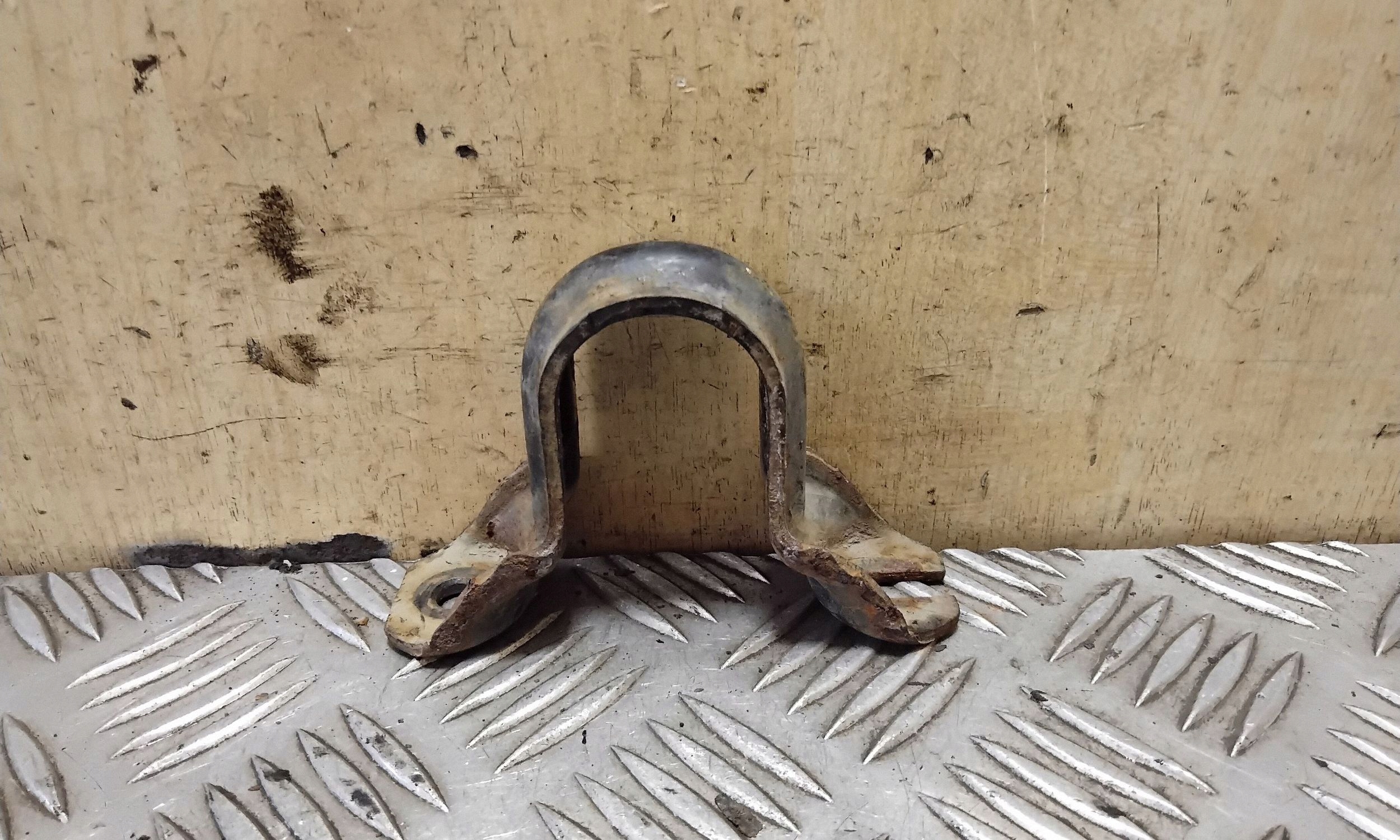 Nissan X-Trail T31 Stabilisator-Halterung vorne OEM image 4