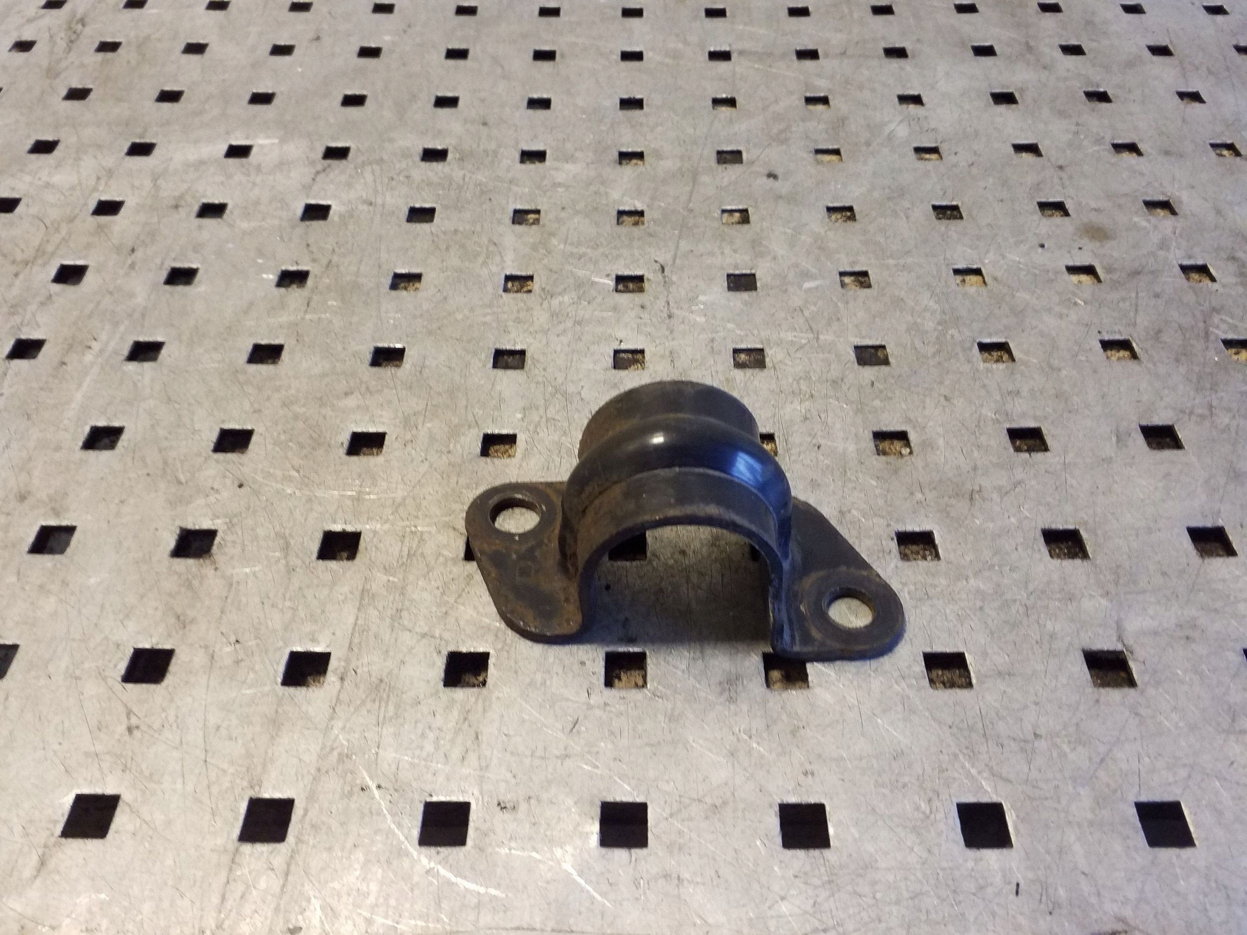 Nissan X-Trail T30 Stabilisatorfäste Fram Höger image 2