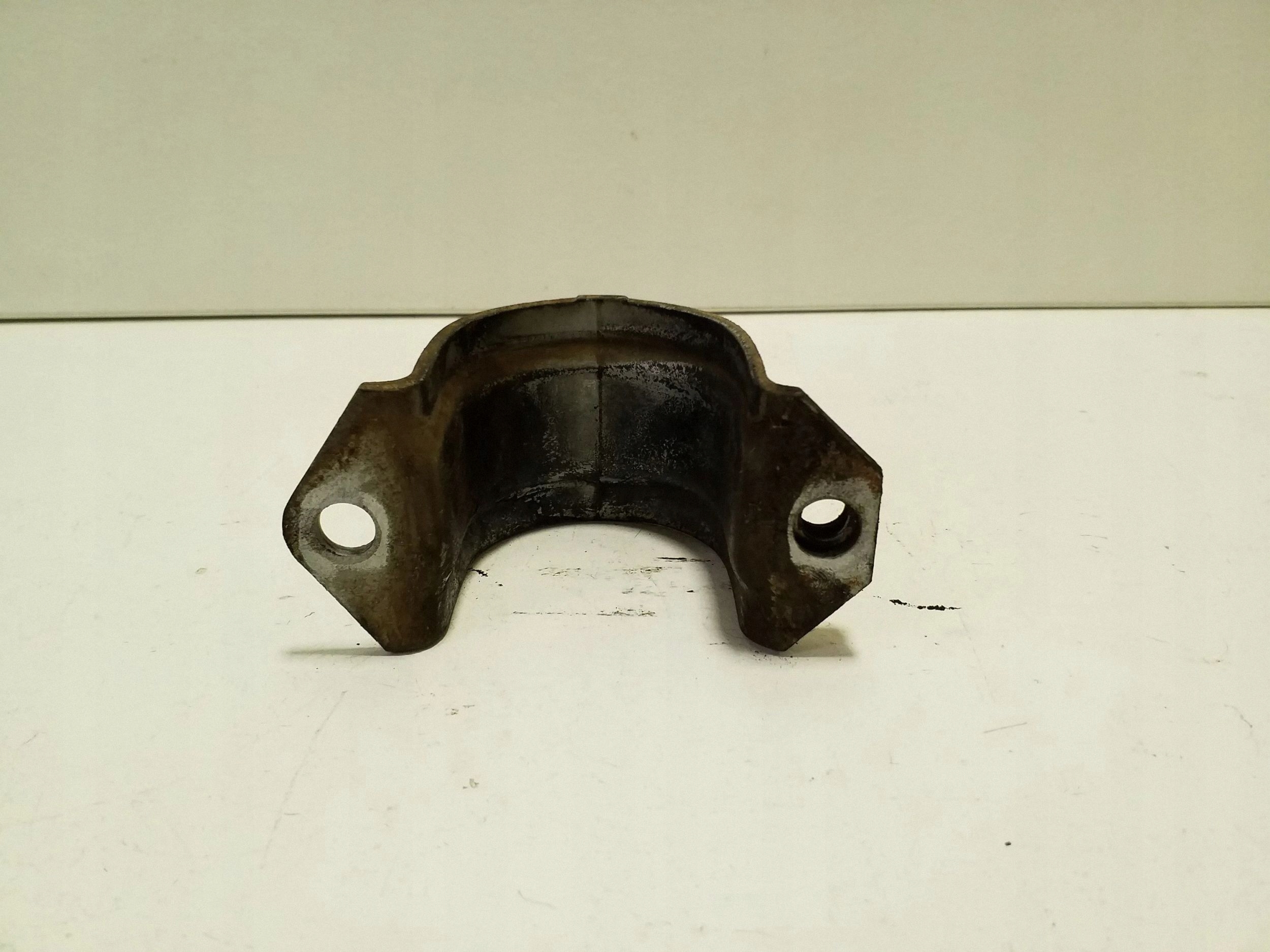 Abrazadera estabilizador delantero BMW X3 E83 image 3