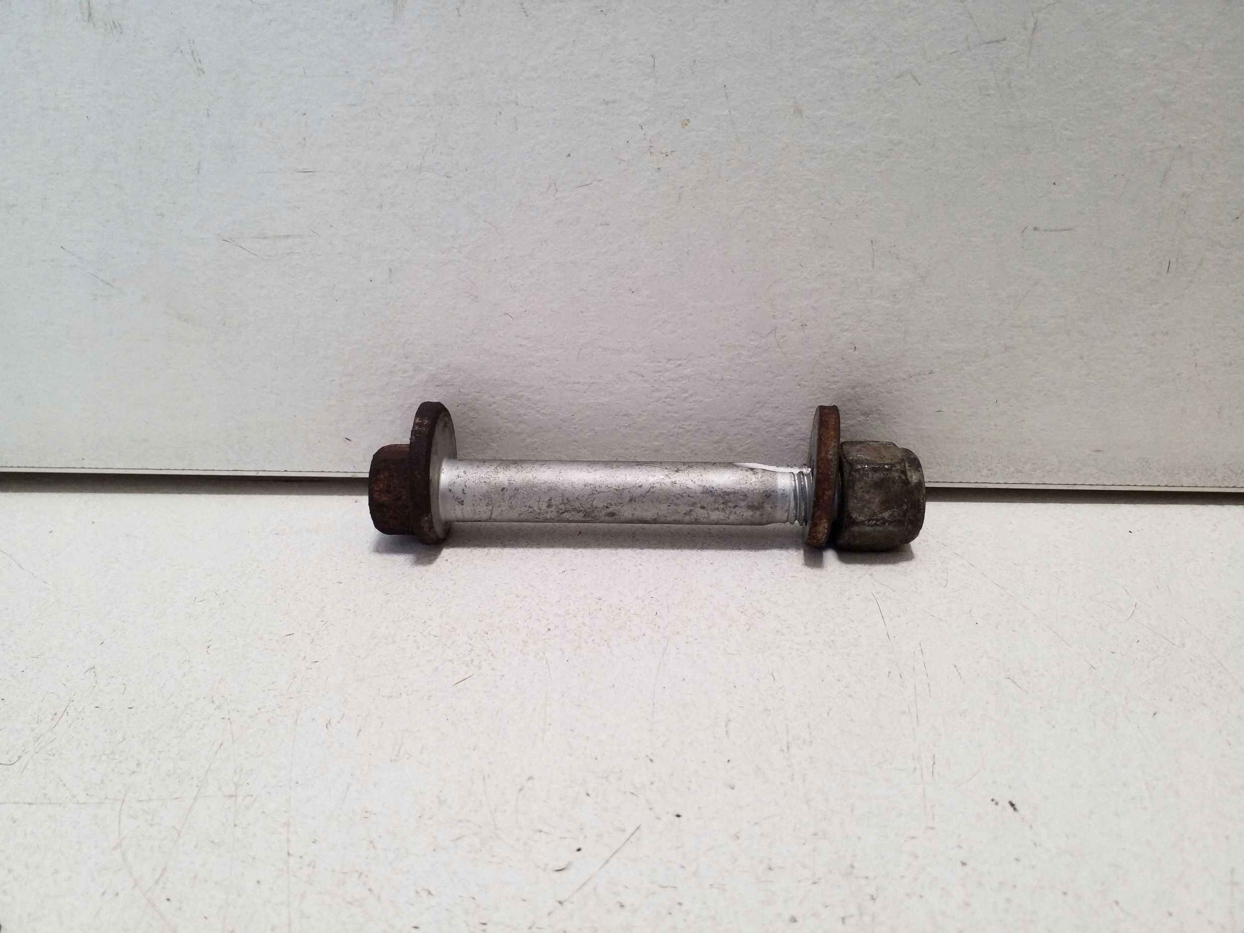 Tornillo excéntrico suspensión delantera Jaguar XJ X351 image 2