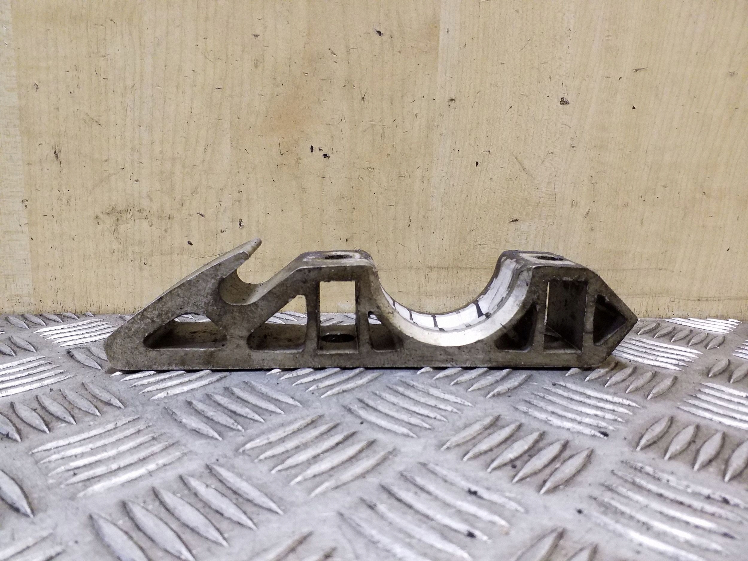Support stabilisateur Audi Q7 4L 7L0411063B image 2