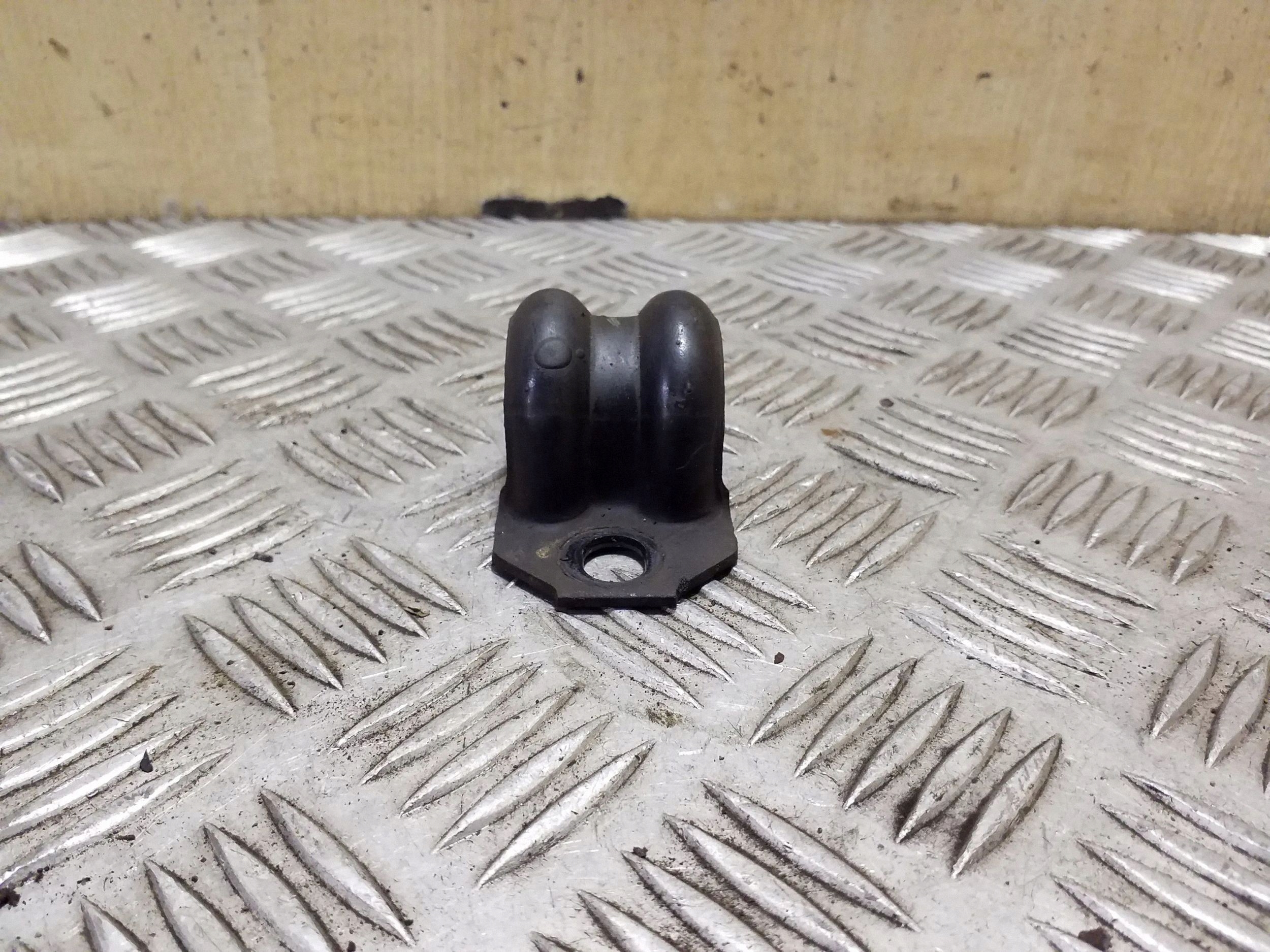 Hyundai IX35 Front Stabilizer Link Bracket OEM VAL214693