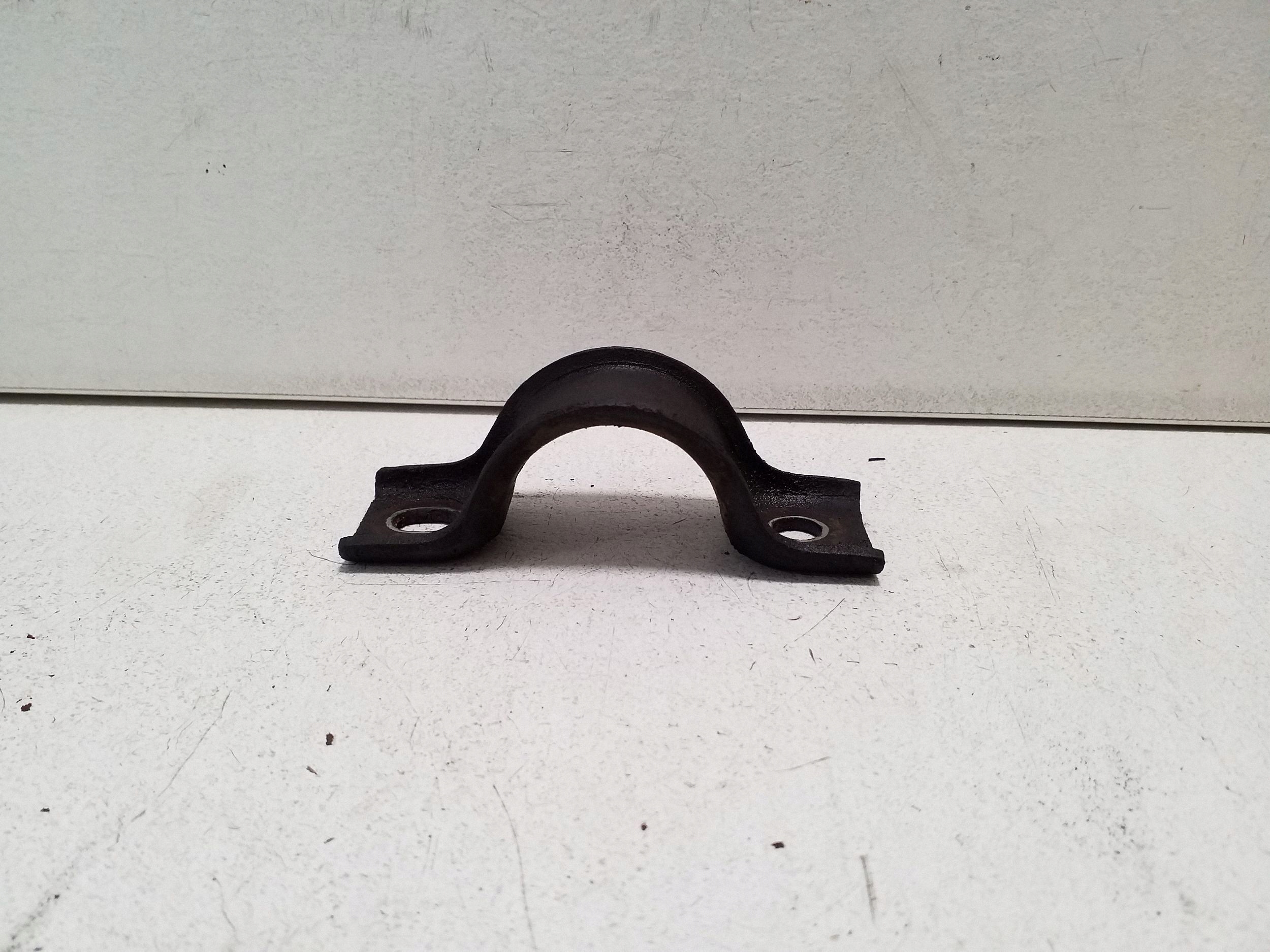 Mitsubishi L200 Front Stabilizer Bracket VAL271901 image 6
