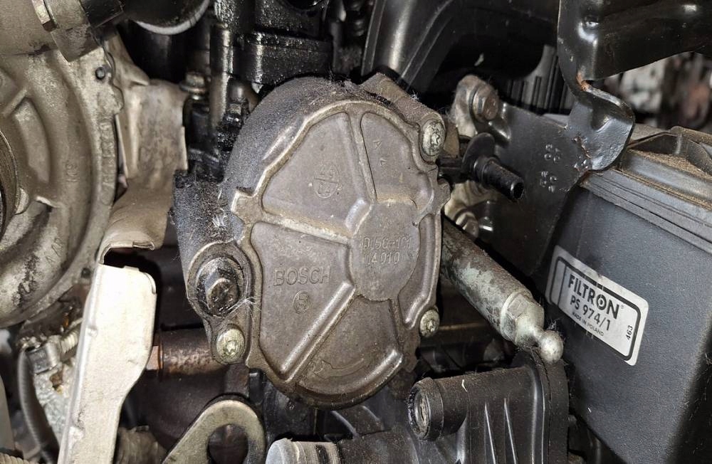 Citroen C5 Brake Vacuum Pump 1.6L D1561C1