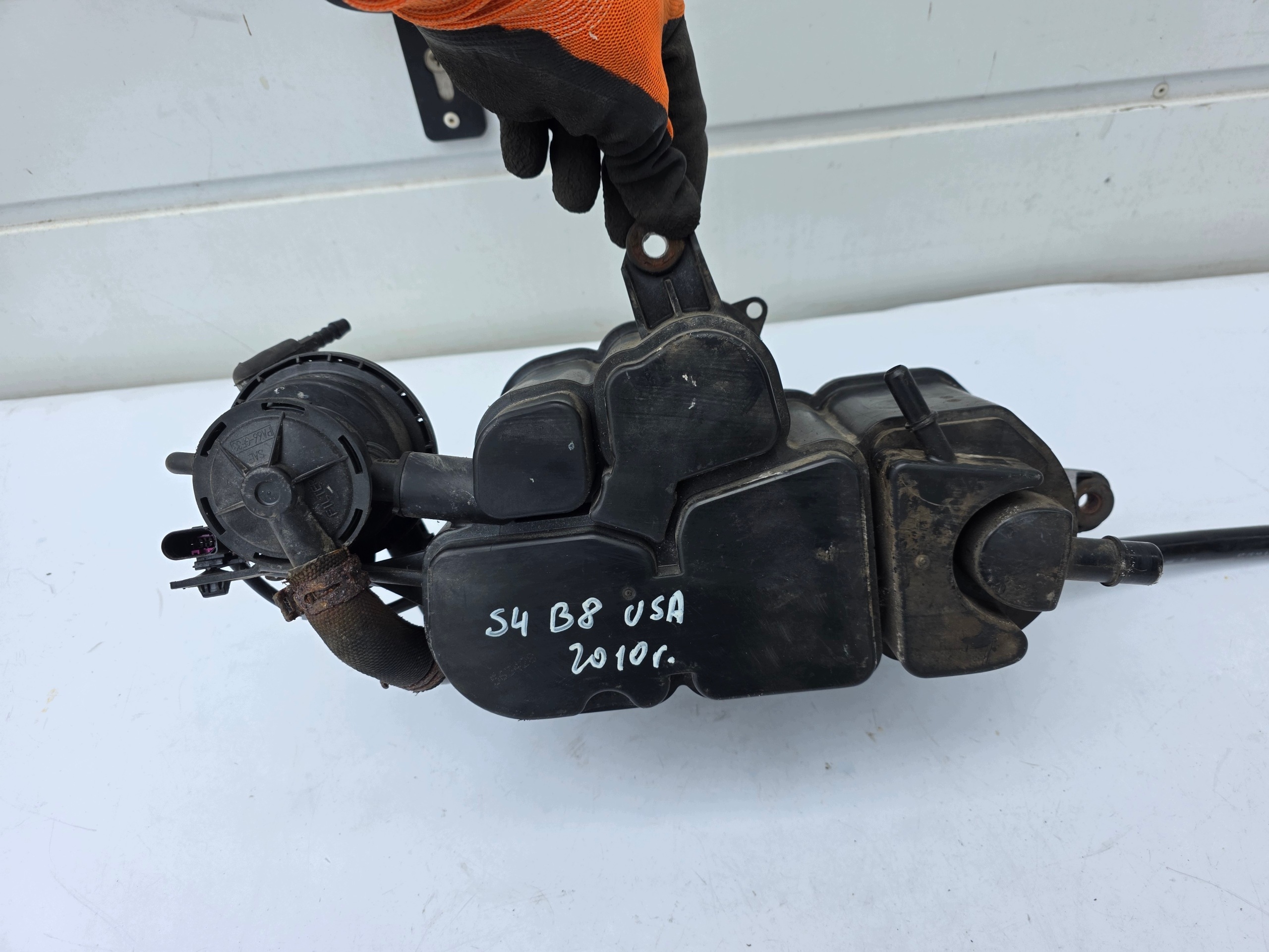 Porsche Macan 15 Actiefkoolfilter 8K0201801C USA image 3