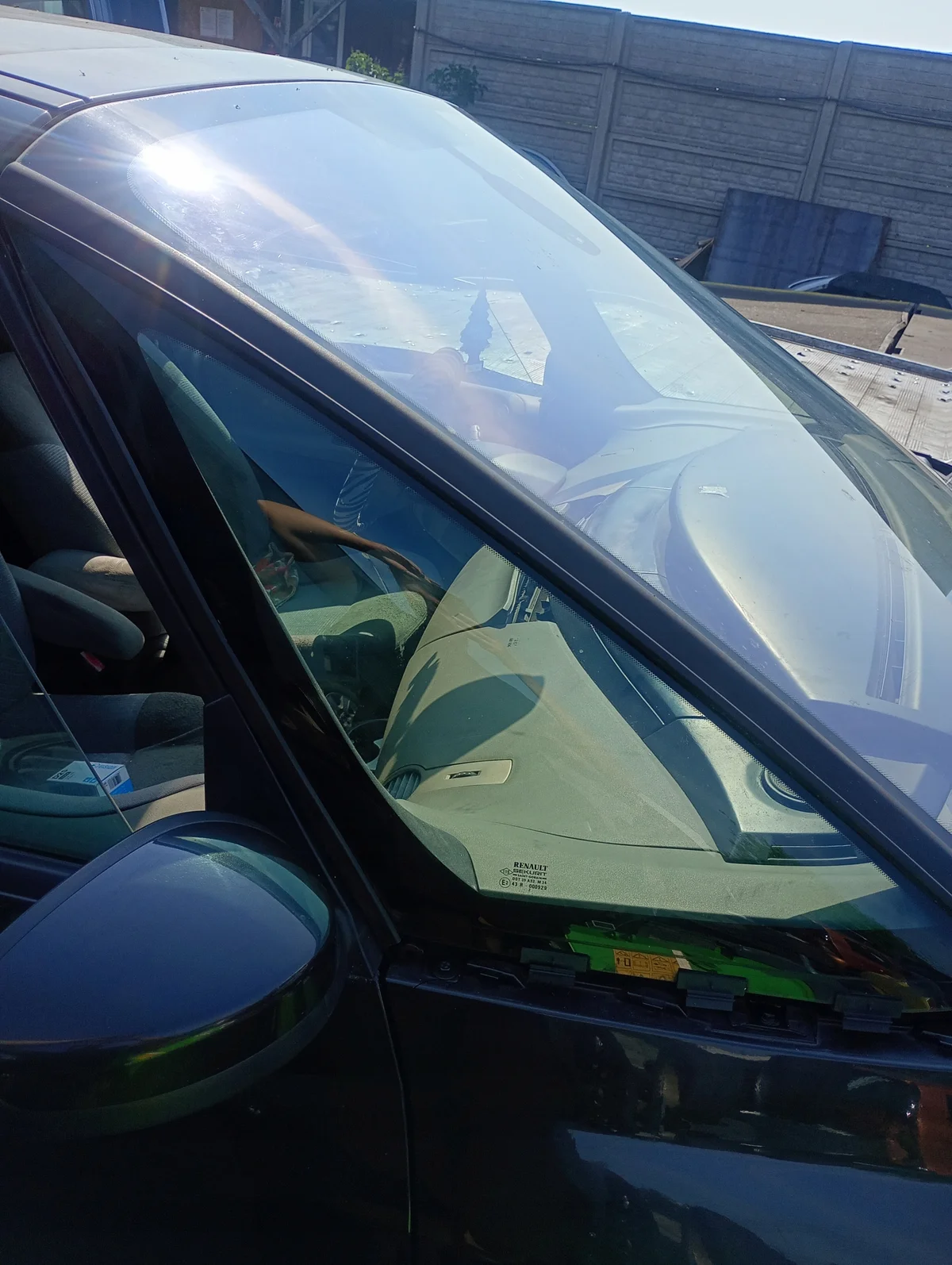 Renault Espace IV Front Right Side Window image 3