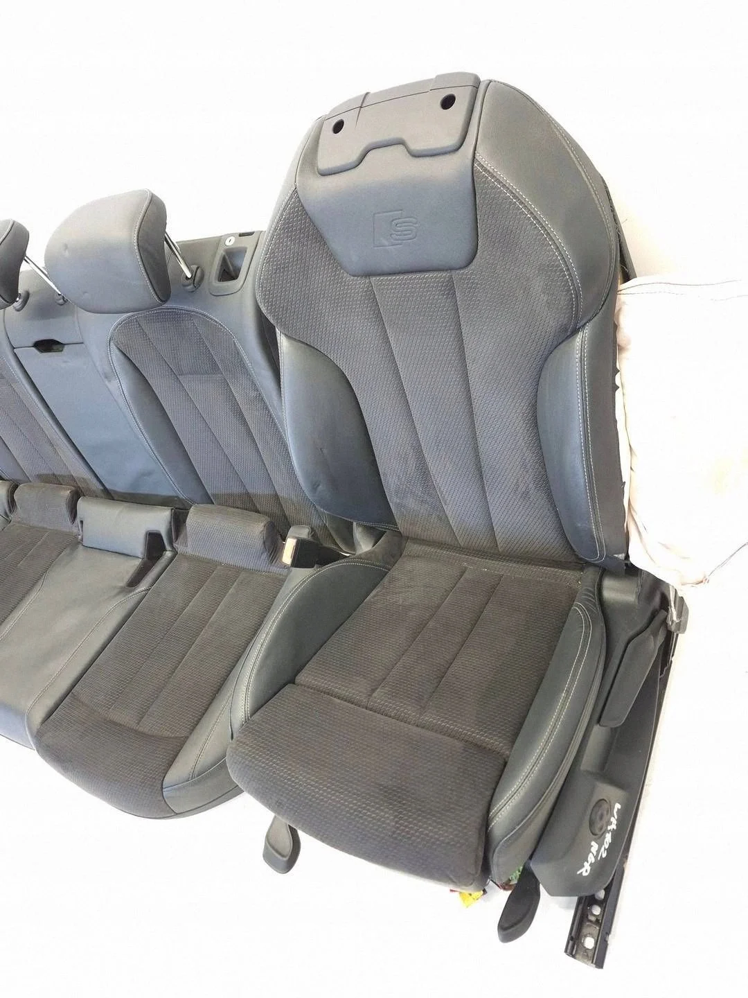 Sitze Audi A4 B9 Leder S-Line vorne/hinten image 3