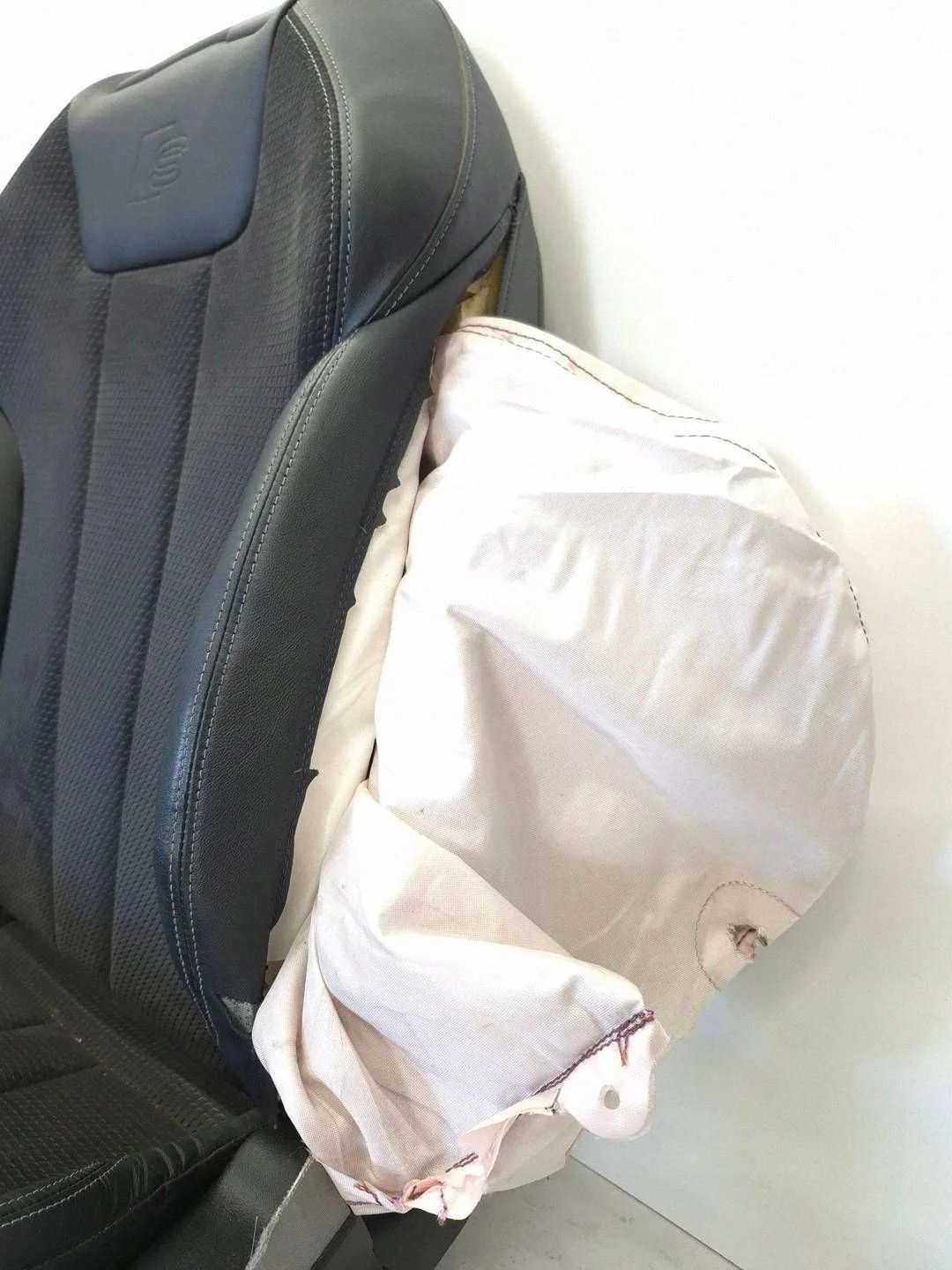 Sitze Audi A4 B9 Leder S-Line vorne/hinten image 4