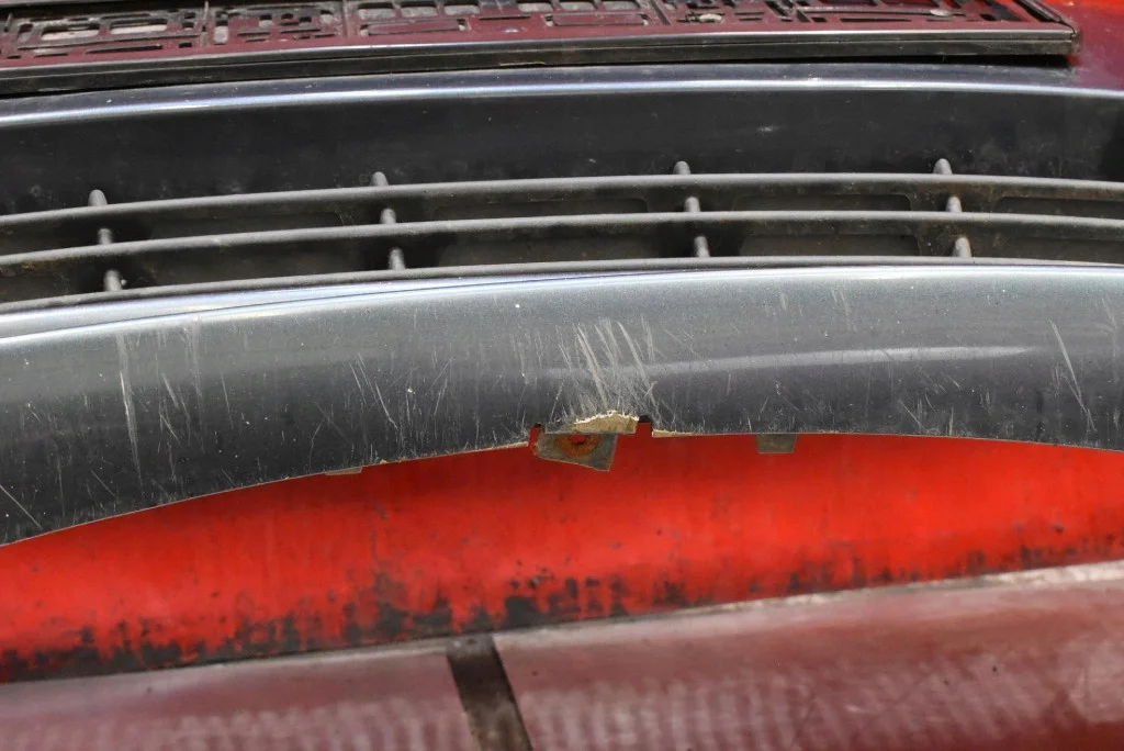 Volvo V50 Front Bumper 2003-2011 Used image 9