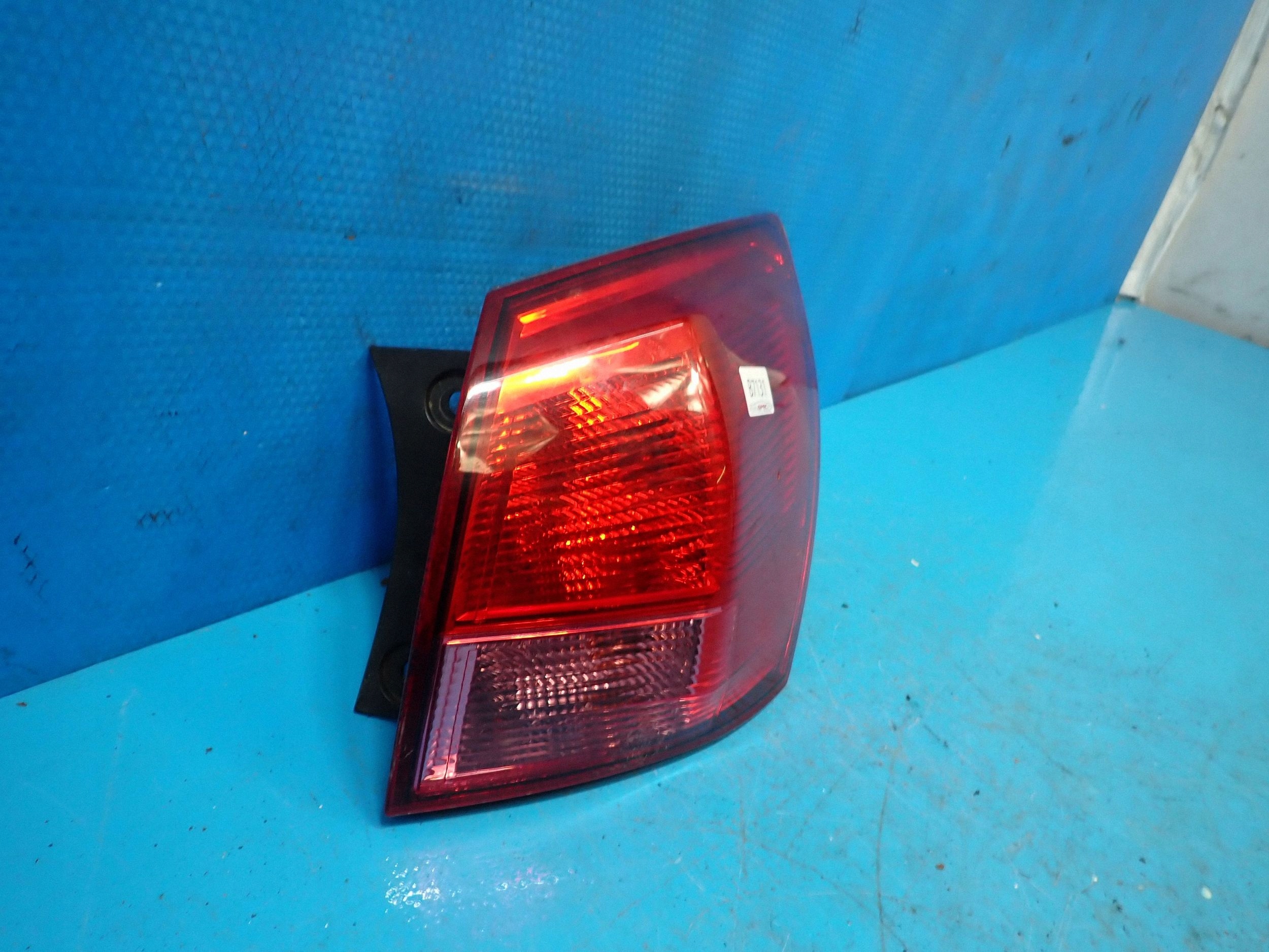Right Rear Tail Light Nissan Qashqai J10 OEM 26550JD000