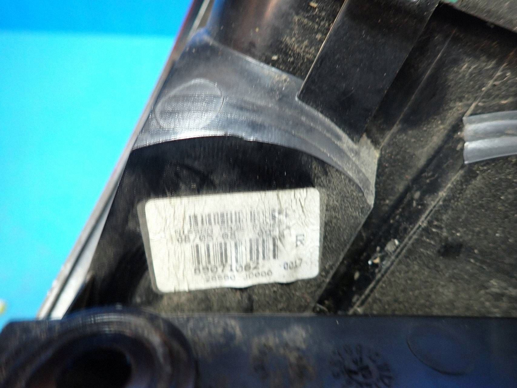 Nissan Qashqai J10 Heckleuchte rechts OEM 26550JD000 image 8