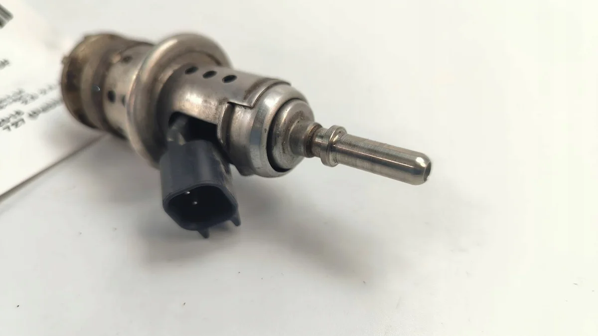 Injecteur AdBlue Volvo XC60 II 32203677 image 5