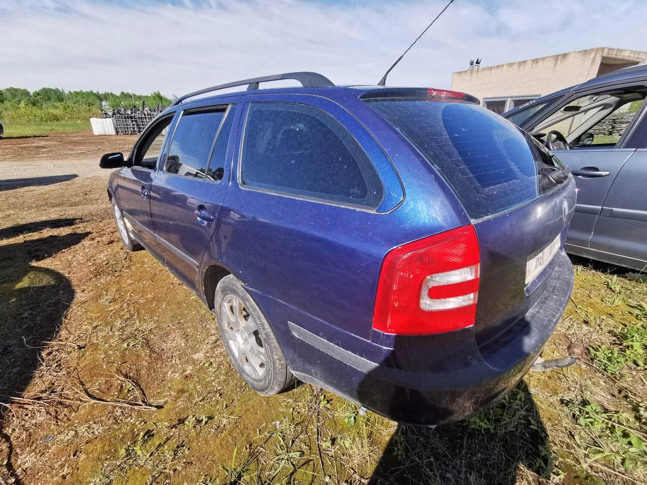 Skoda Octavia Türschloss - hinten links 2005 1.6L 7L0839015 image 9