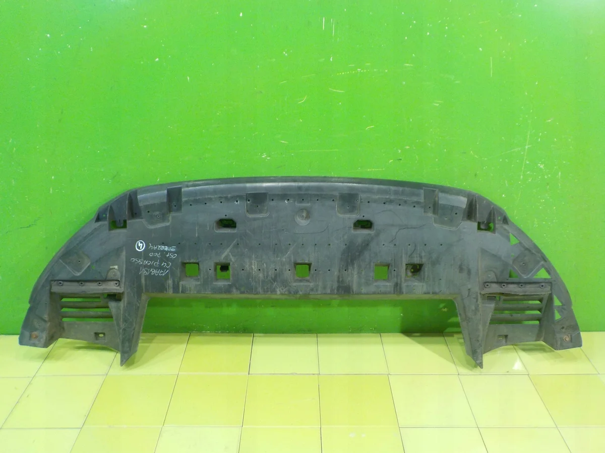 Citroen C4 Picasso II 1.6 e-HDi Bumper Cover