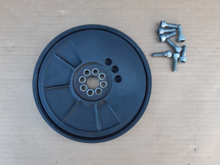 AUDI A6 C6 A8 D3 Q7 4L 4.2 FSI BVJ hihnapyörä akselille 079105251N