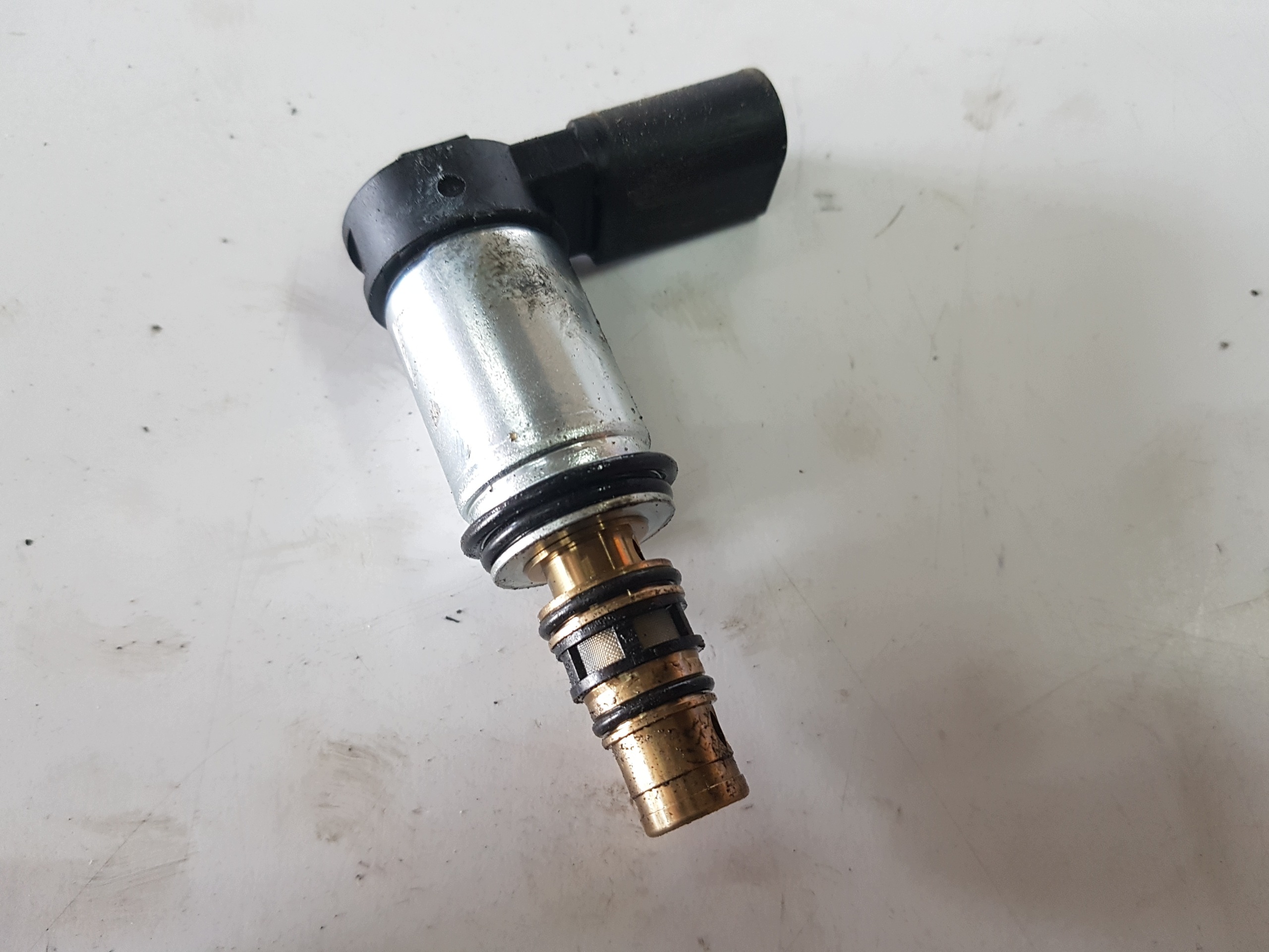 SEAT LEON AC COMPRESSOR SENSOR 5K0820803 image 2