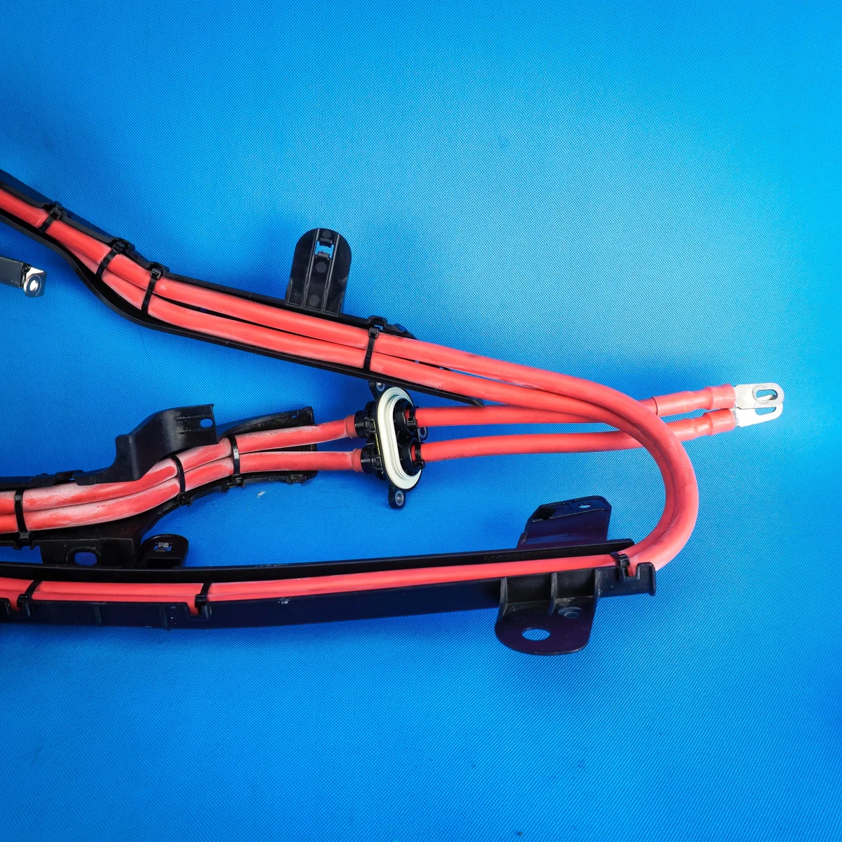 Akun plusjohto BMW X3 G01 X4 G02