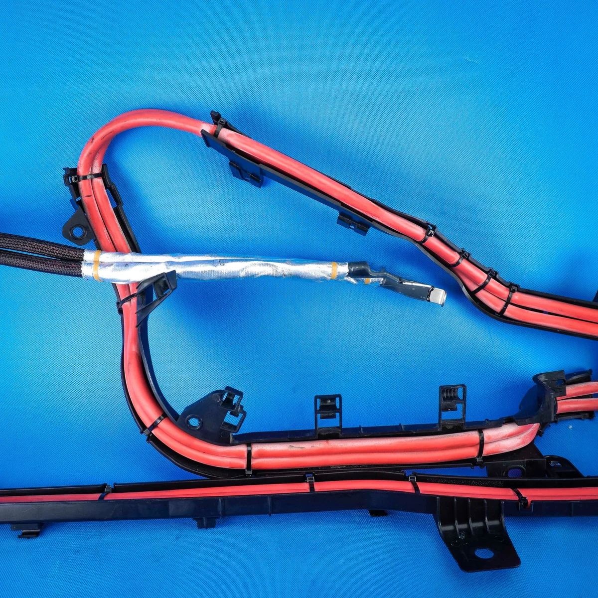 Pluskabel batteri BMW X3 G01 X4 G02 image 3