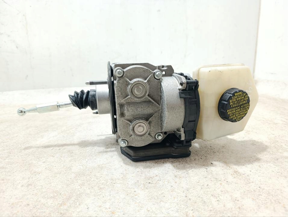 Brake Master Cylinder Porsche Panamera 2018