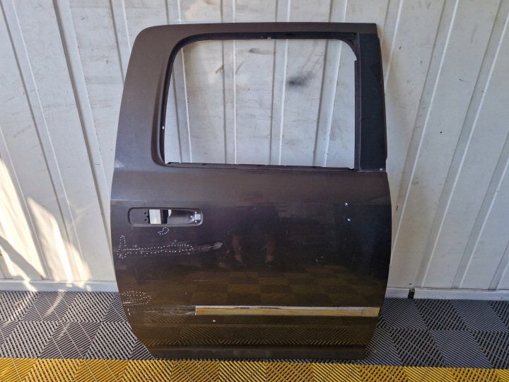 Ovi -- DODGE RAM 1500 2009-2018 -- Takapuoli oikea pitkä