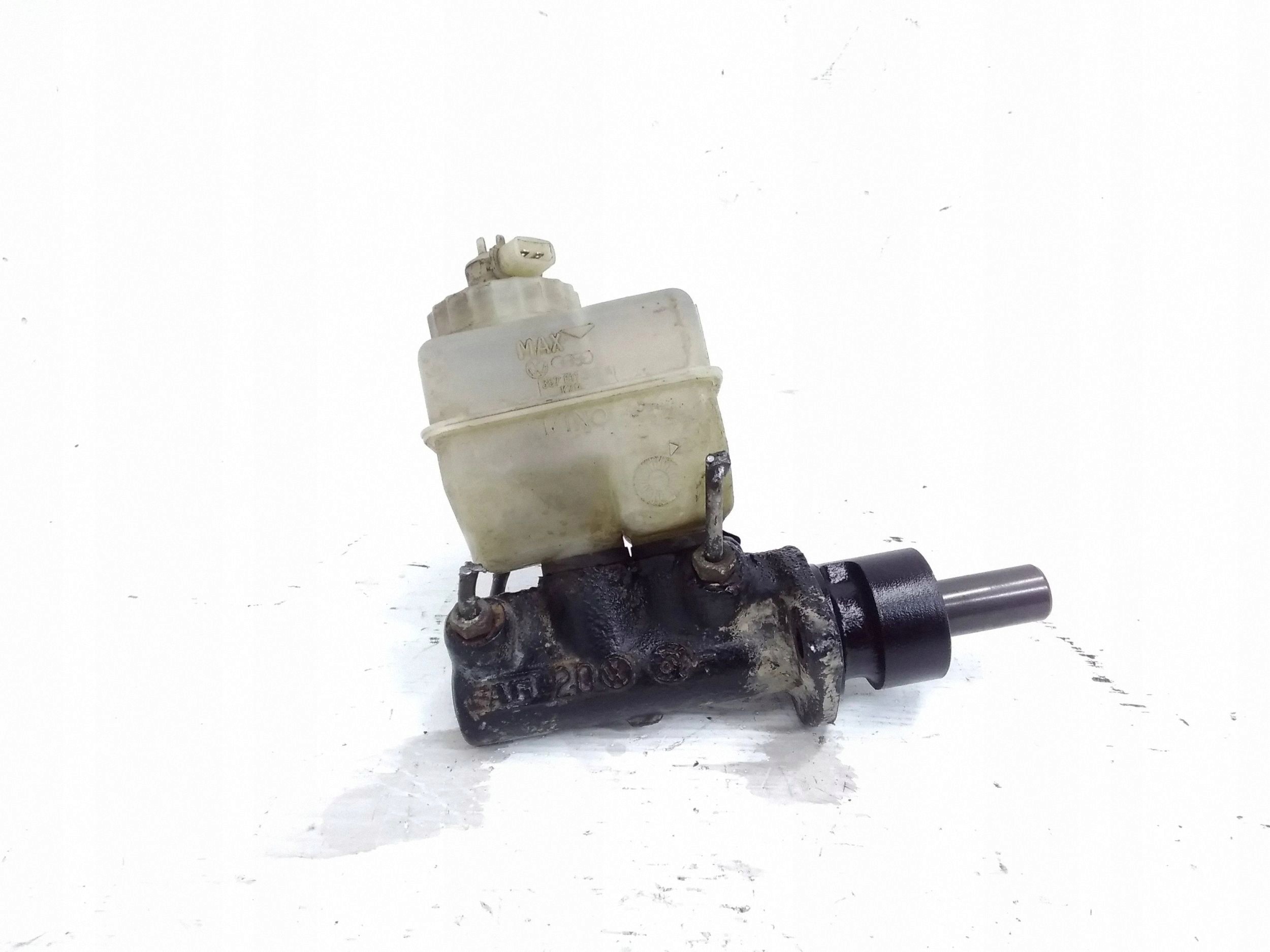 Cylindre de frein VW Golf IV 357611307A image 2