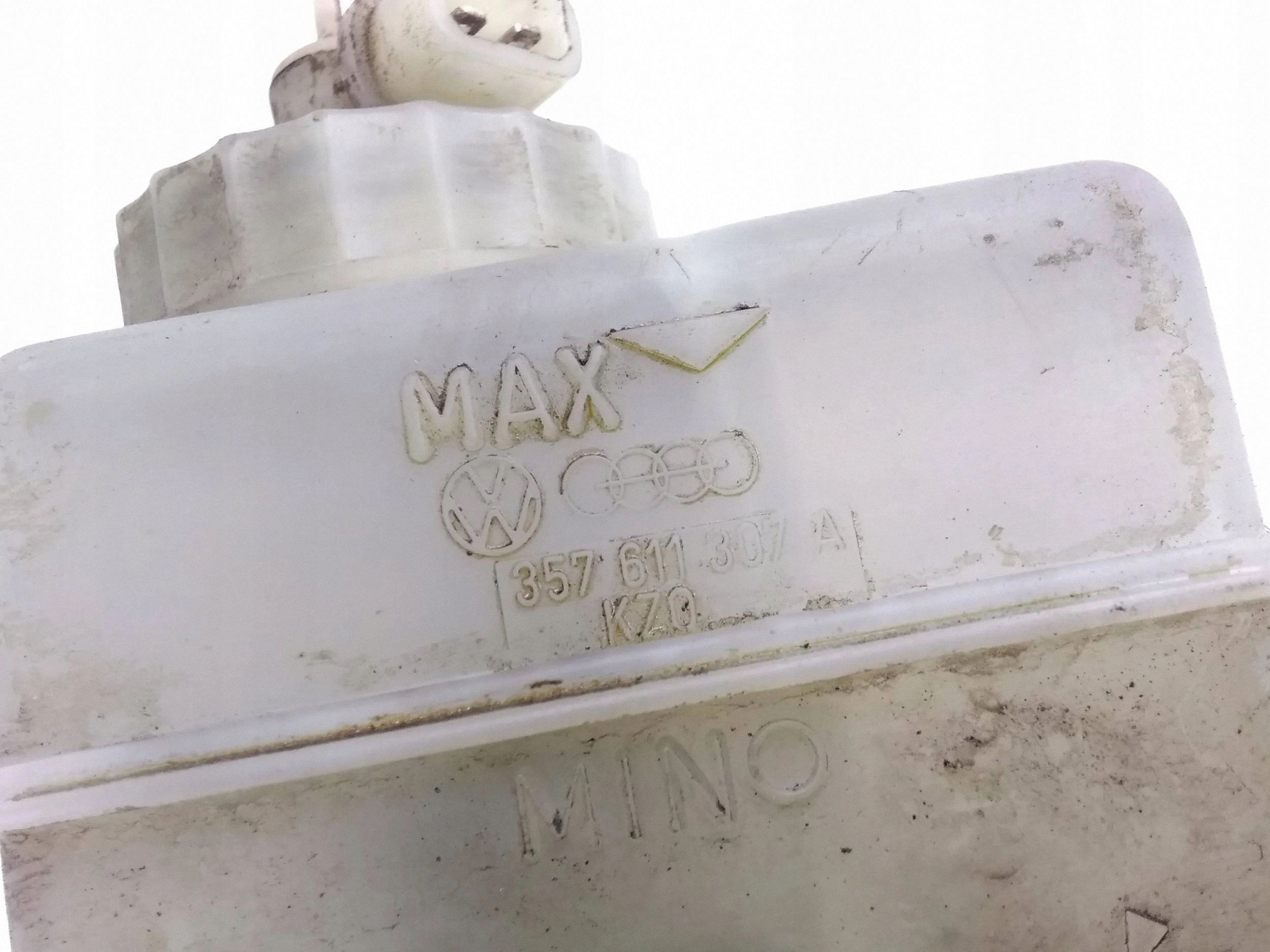 Cylindre de frein VW Golf IV 357611307A image 4