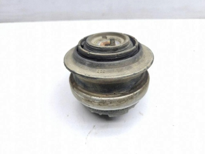 Mercedes W211/200CDI engine mount 2112401517
