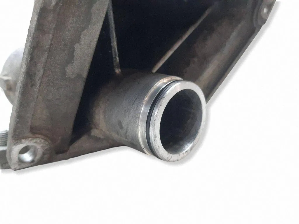 BMW X3 E83 Axle Support Bracket 31537516067 image 4