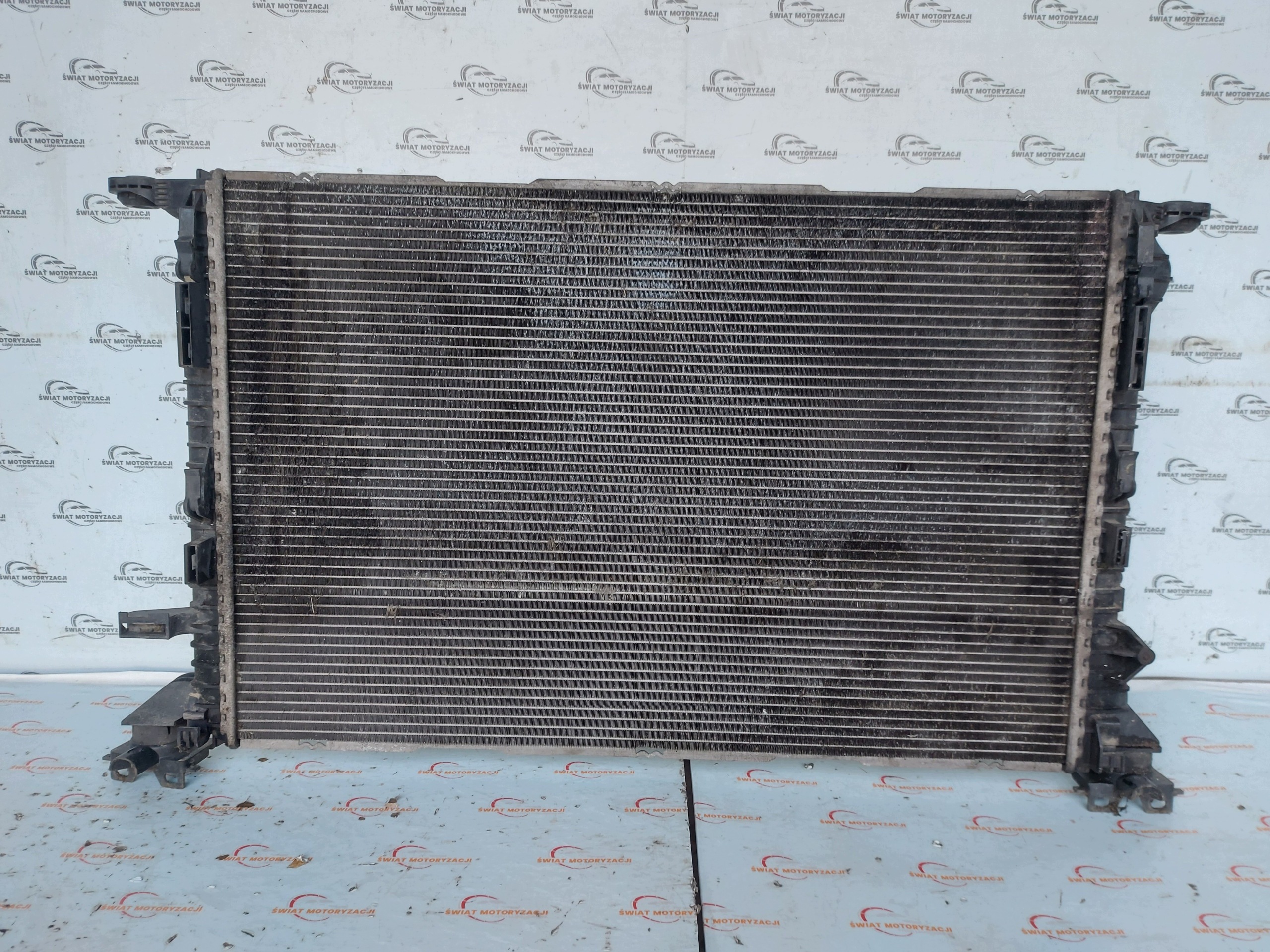 Audi OE 8K0121251L radiateur d'eau image 2