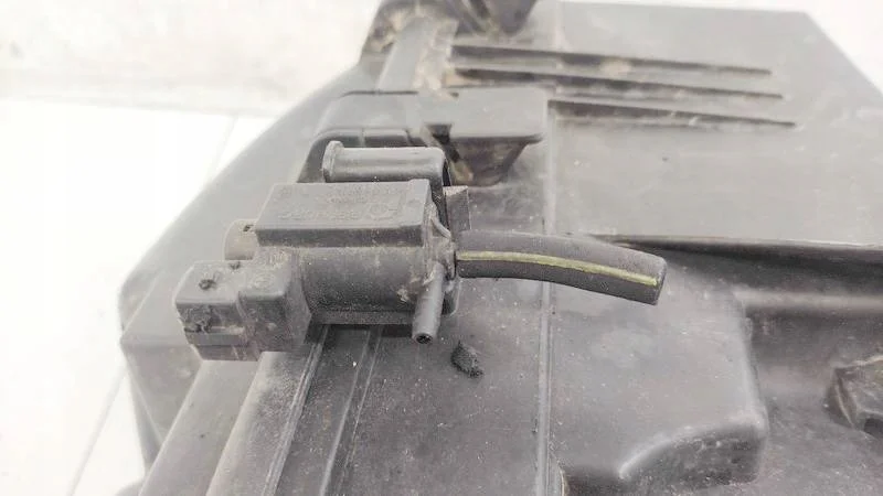 Volvo S80 Solenoid 2.4L 2002 image 2