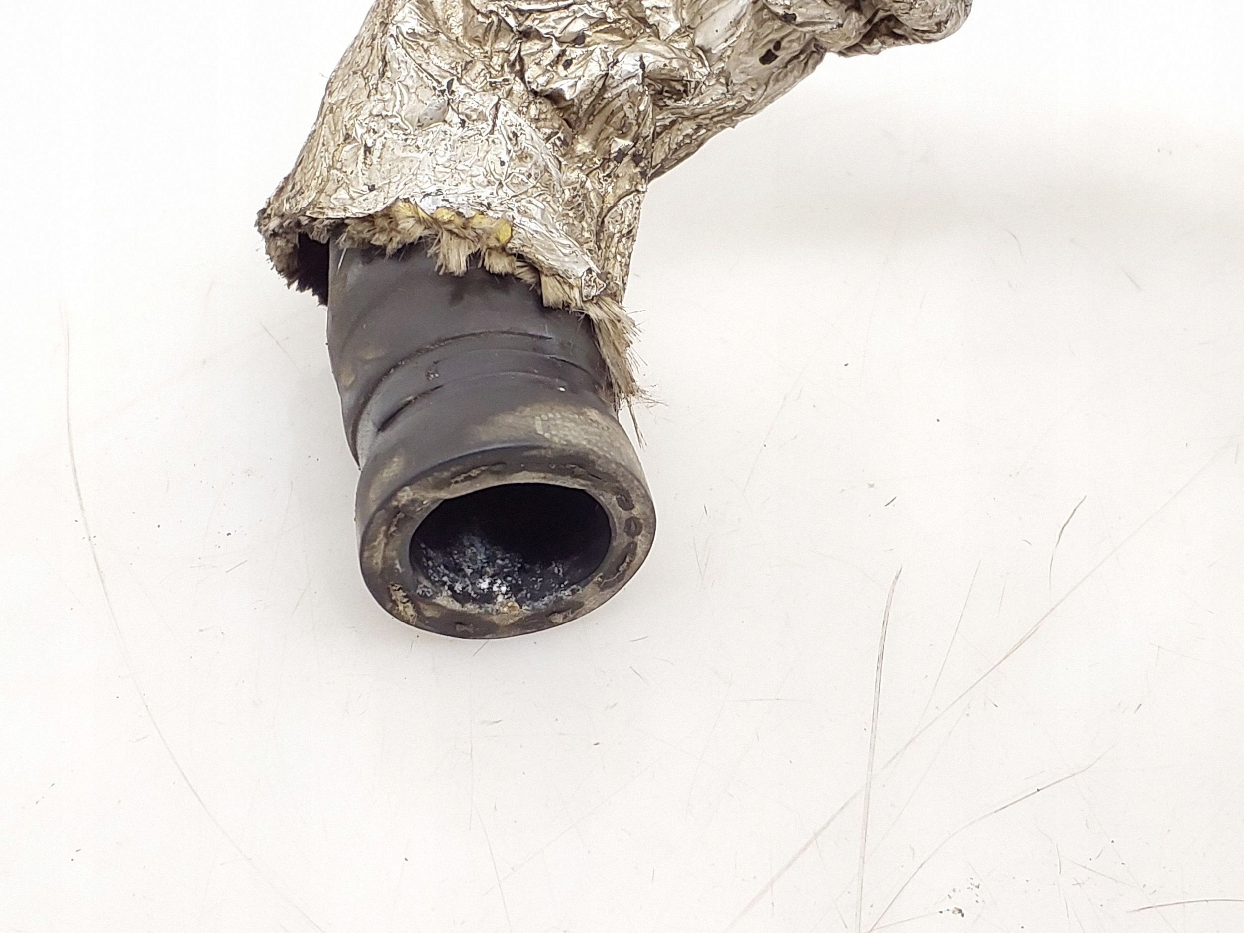 Audi A8 D4 4H0422887AM radiator suction hose