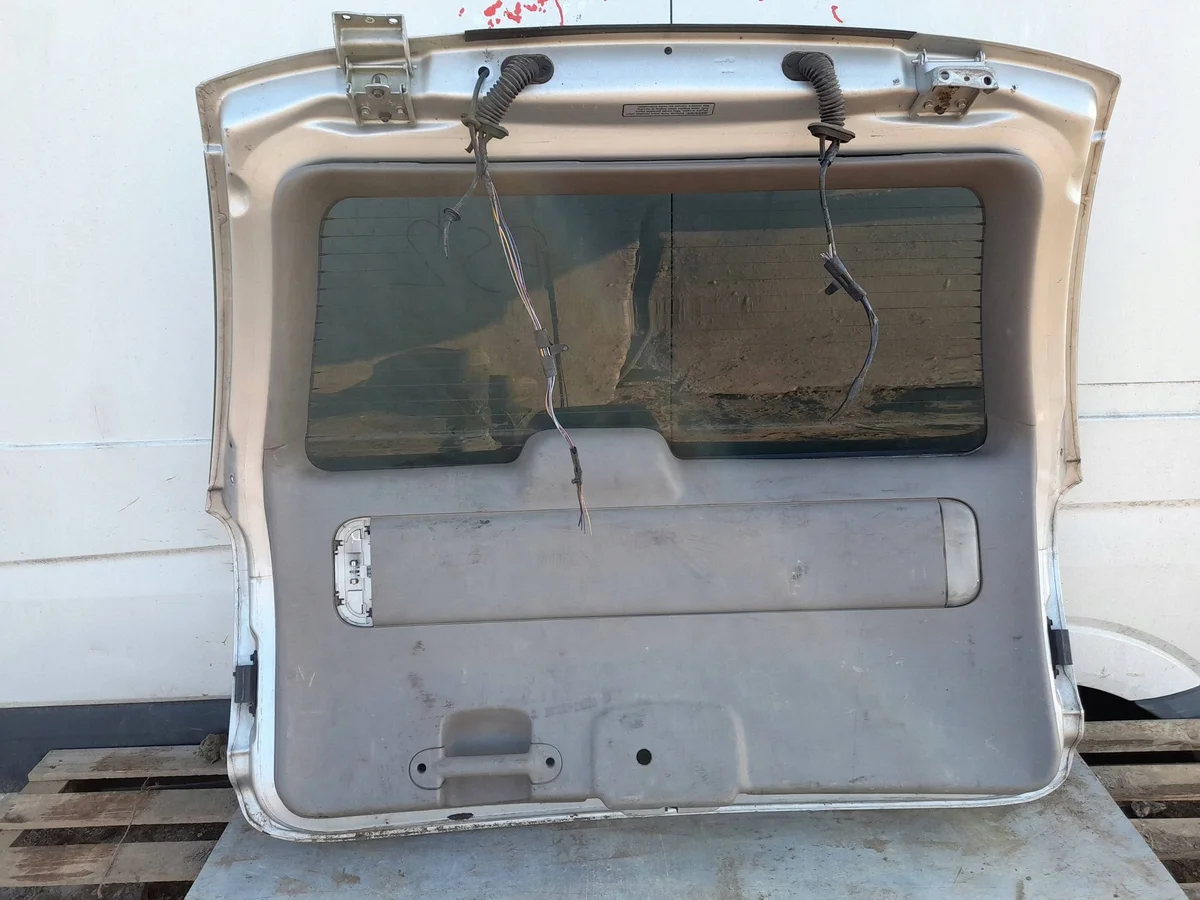 Chrysler Voyager IV Trunk Lid 4VOYKL image 5