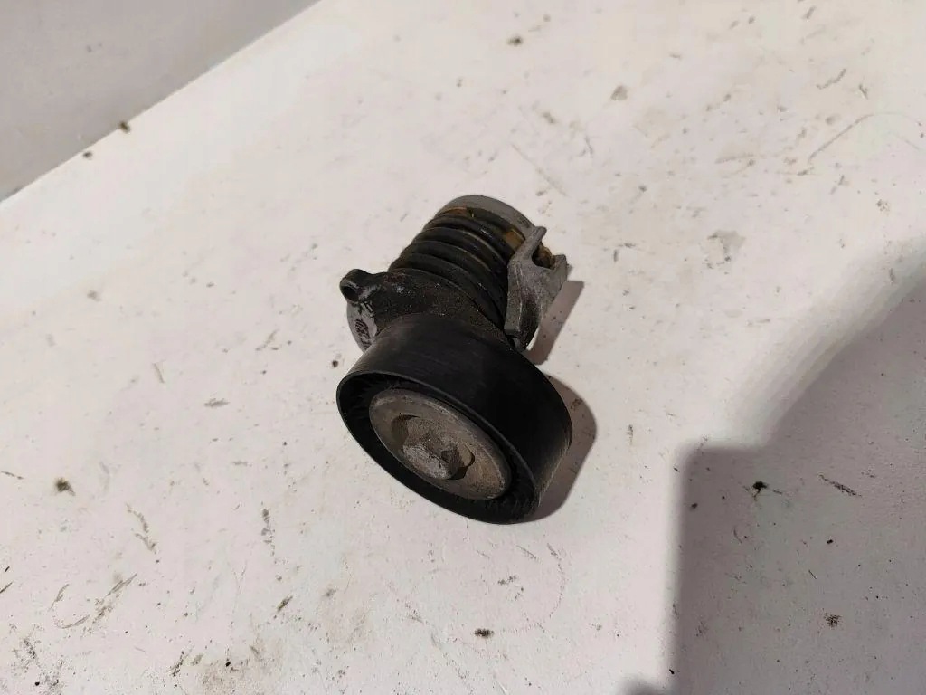 Generatorbältssträckare Audi A4 2.0 TDI 2007 image 2
