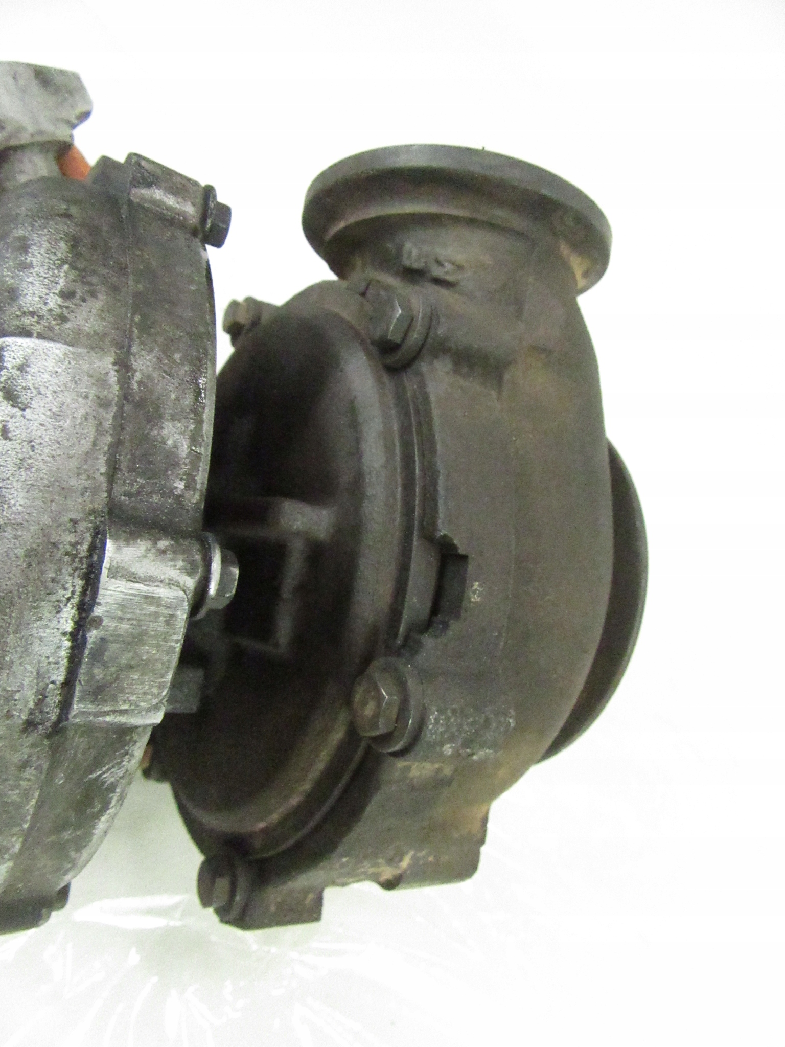 Turbo BMW E70 X5 E71 X6 3.0 M57n2 235hk 306d3 Garrett image 8