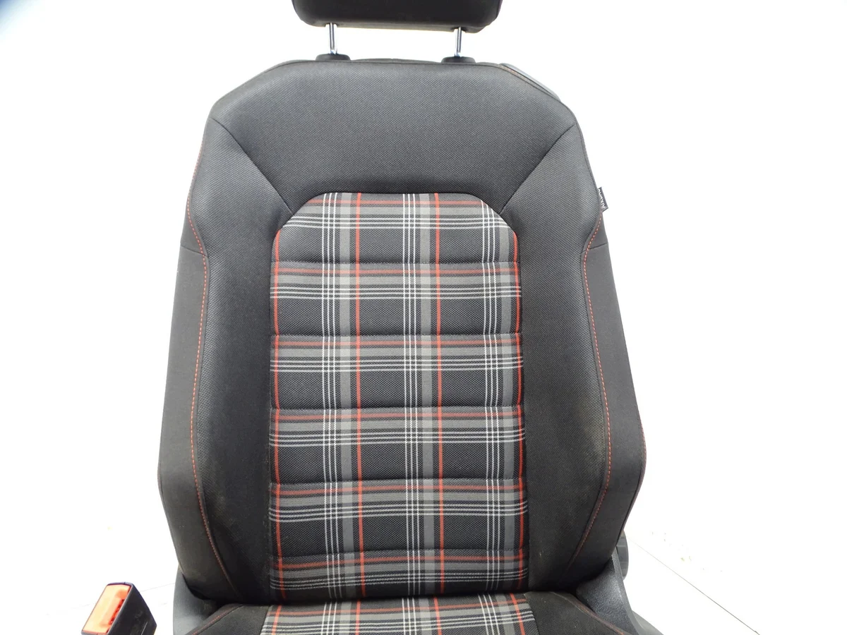 Conjunto Bancos Golf VII GTI 3D Usado image 9