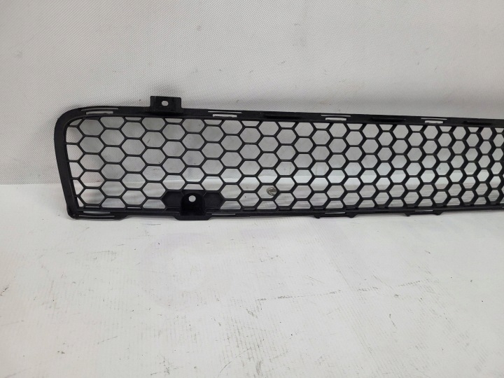 Mitsubishi OE 6400B397 vent grille, bumper