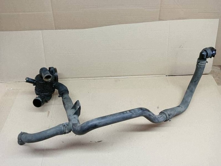 Water Pipe 2.0 TDI Passat Golf VI Tiguan Octavia 03L121065T