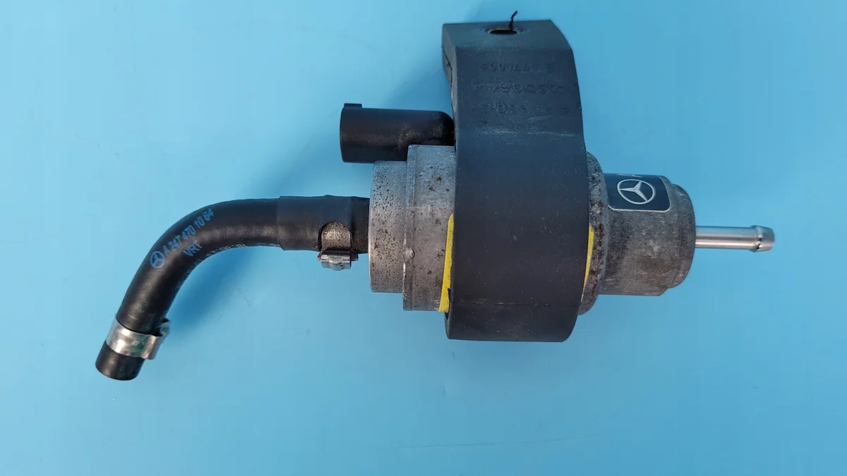 Polttoainepumppu Webasto A2474700094 Mercedes W177