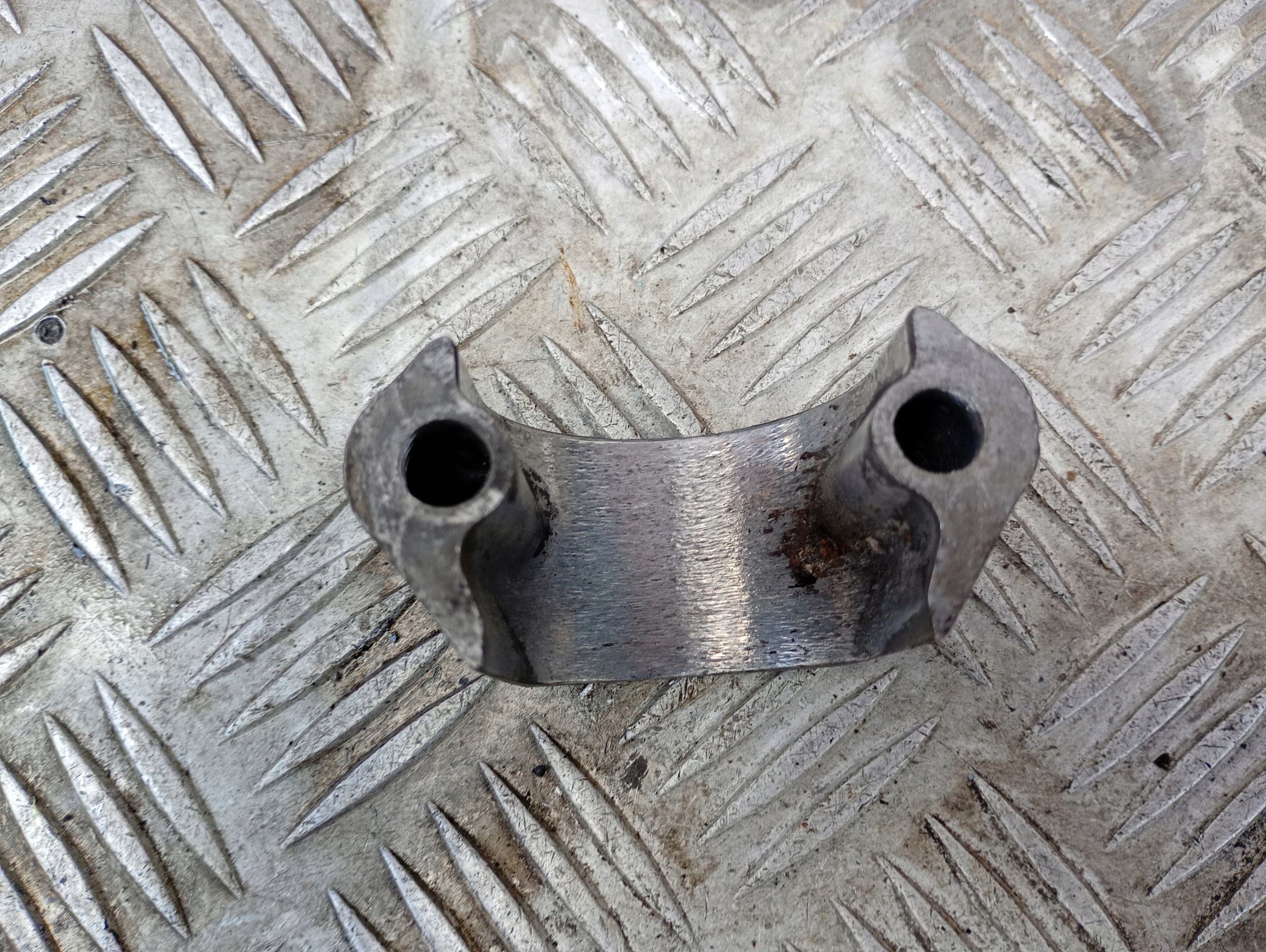 Mercedes W203 W209 Stabilisator-Halterung A2033232740 image 7