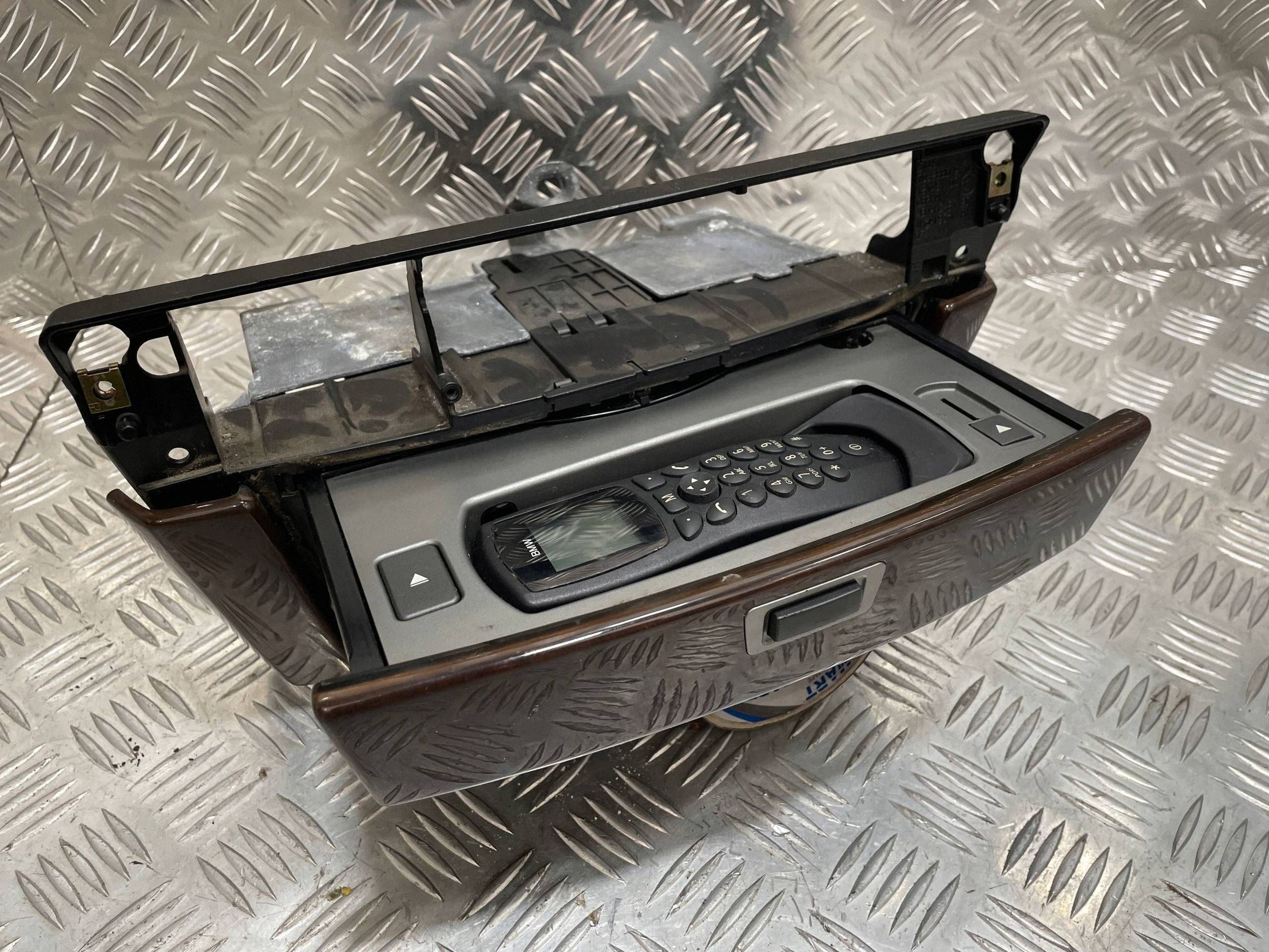 Boîte à gants console téléphone BMW E65 E66 6953468 image 2