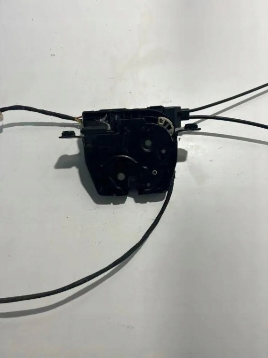 BMW 7 F01 Trunk Lock 51247191211 51247191213 Europe