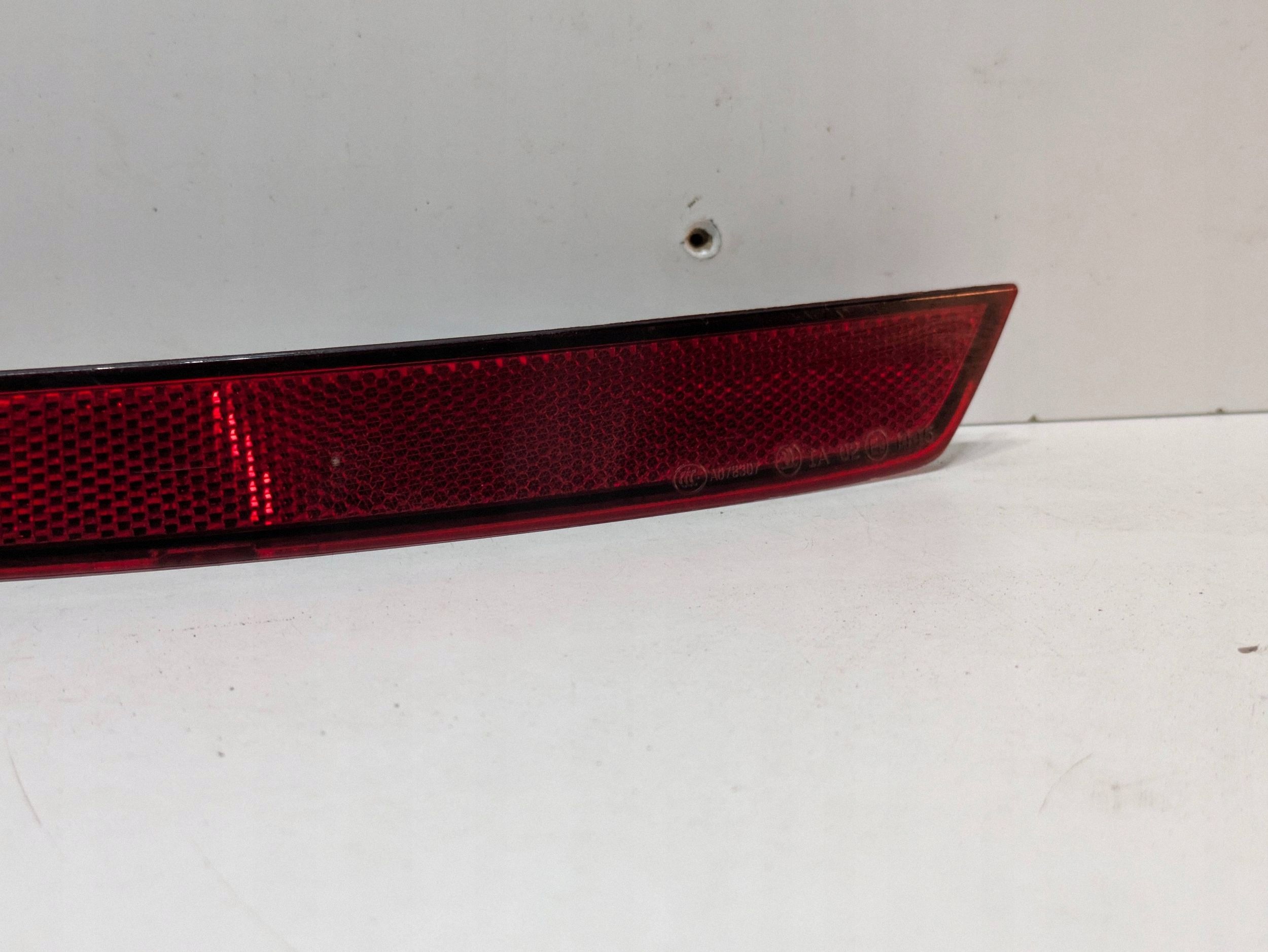 Refletor Skoda 3V5945106 Usado image 3