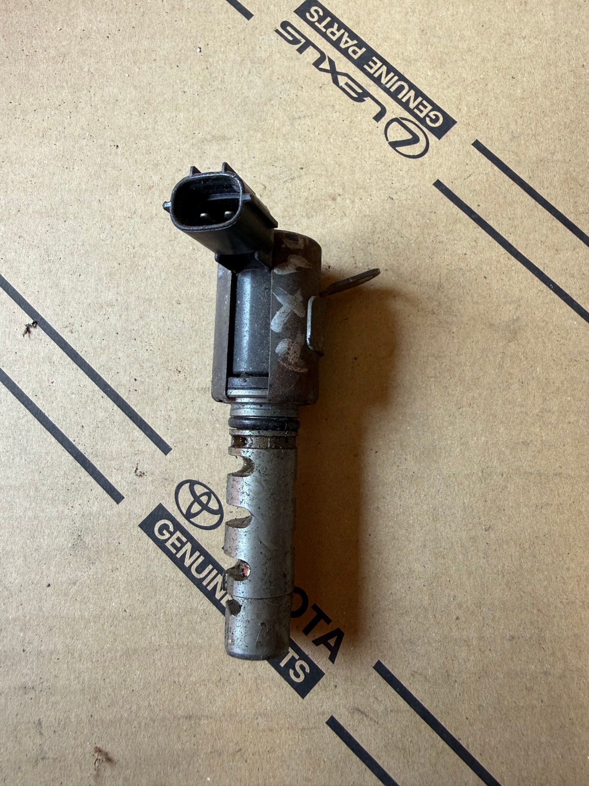 Nokkenassensor VVTI Lexus RX400h 03-09 OEM 15330-20011