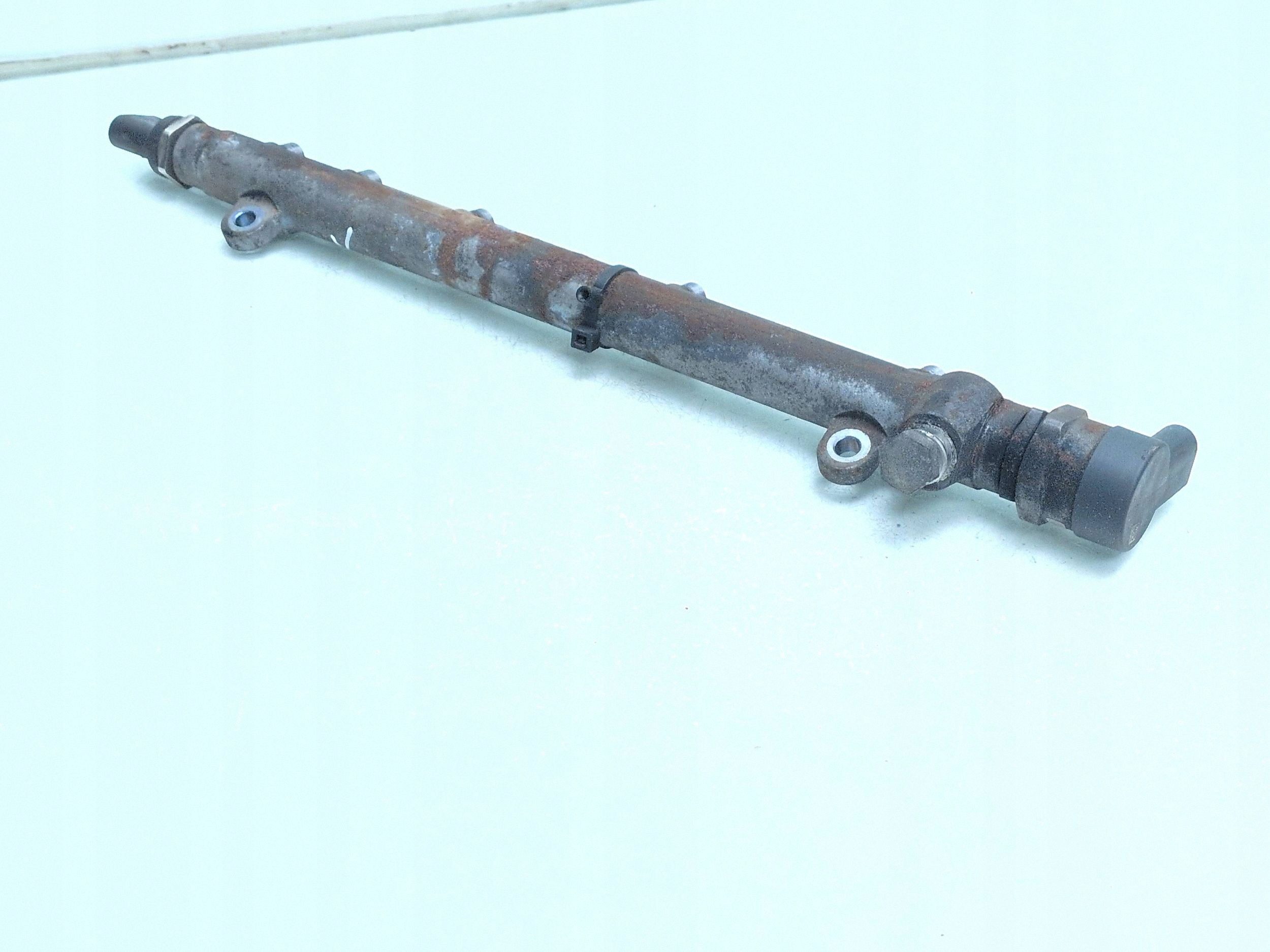 Ruiskutuslista Mercedes W639 W203 2.2 CDTI 0445214151 A6460701095