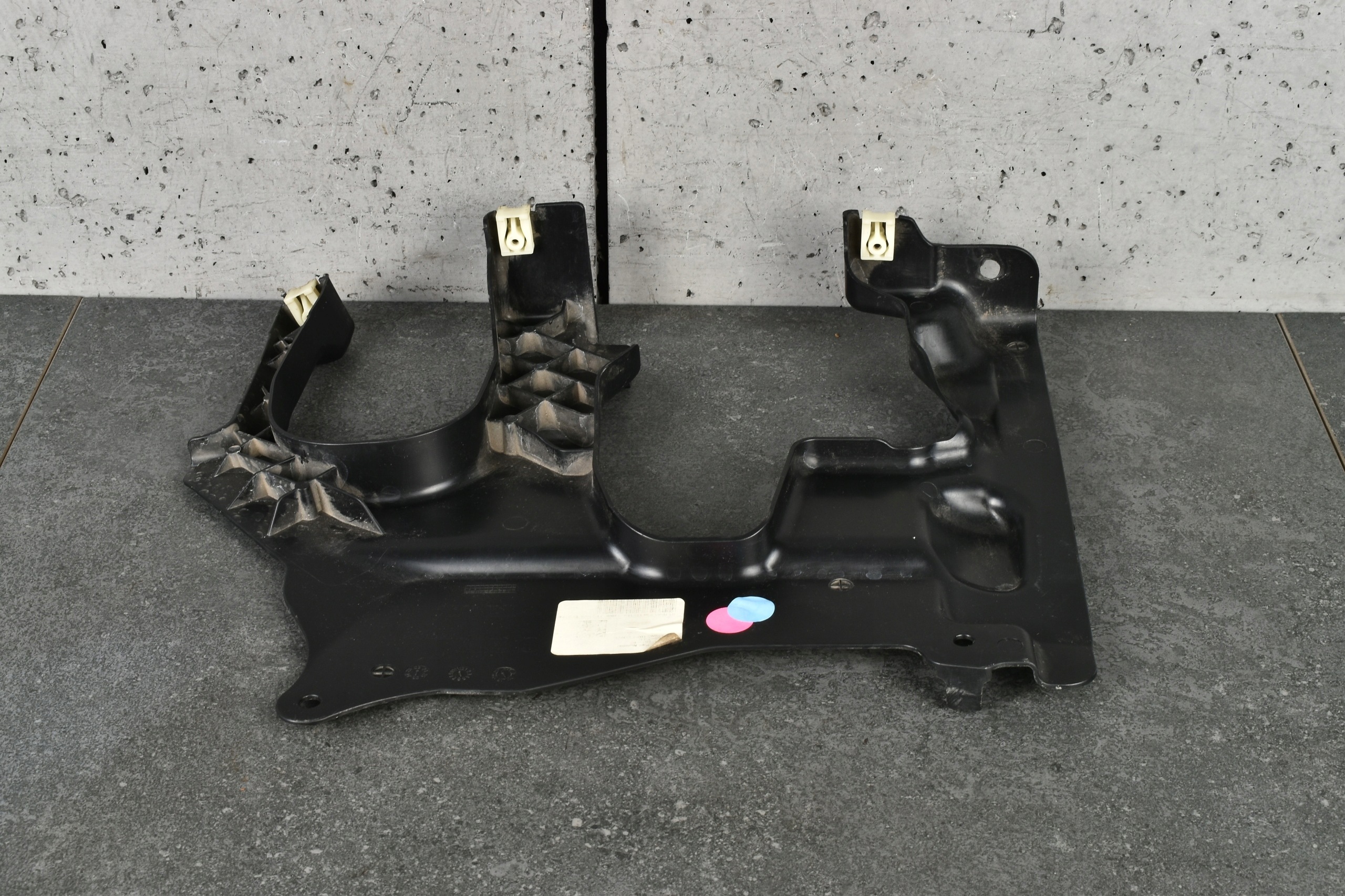 BMW X3 G45 5A13267 Cache direction gauche image 3